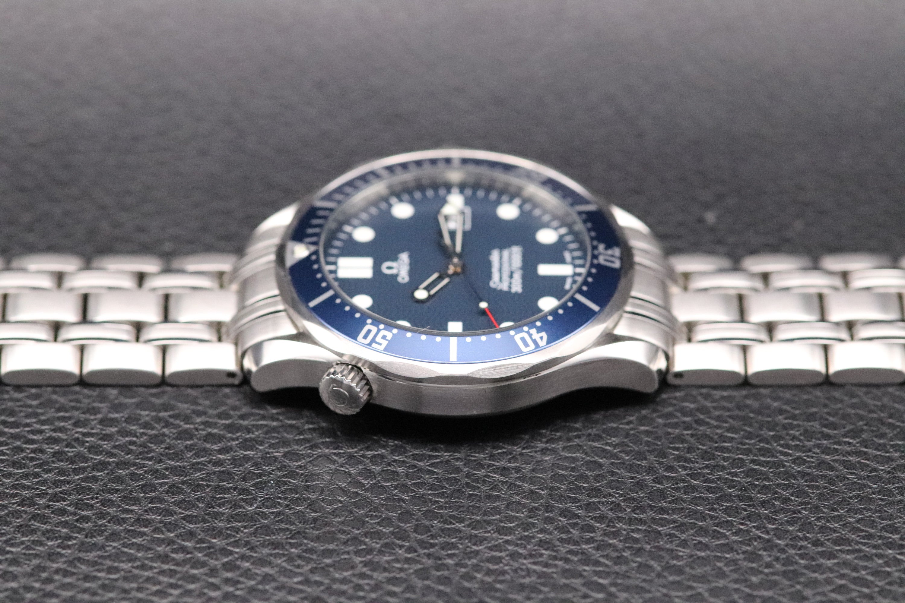 Omega Seamaster James Bond 2541.80 Blue 1998