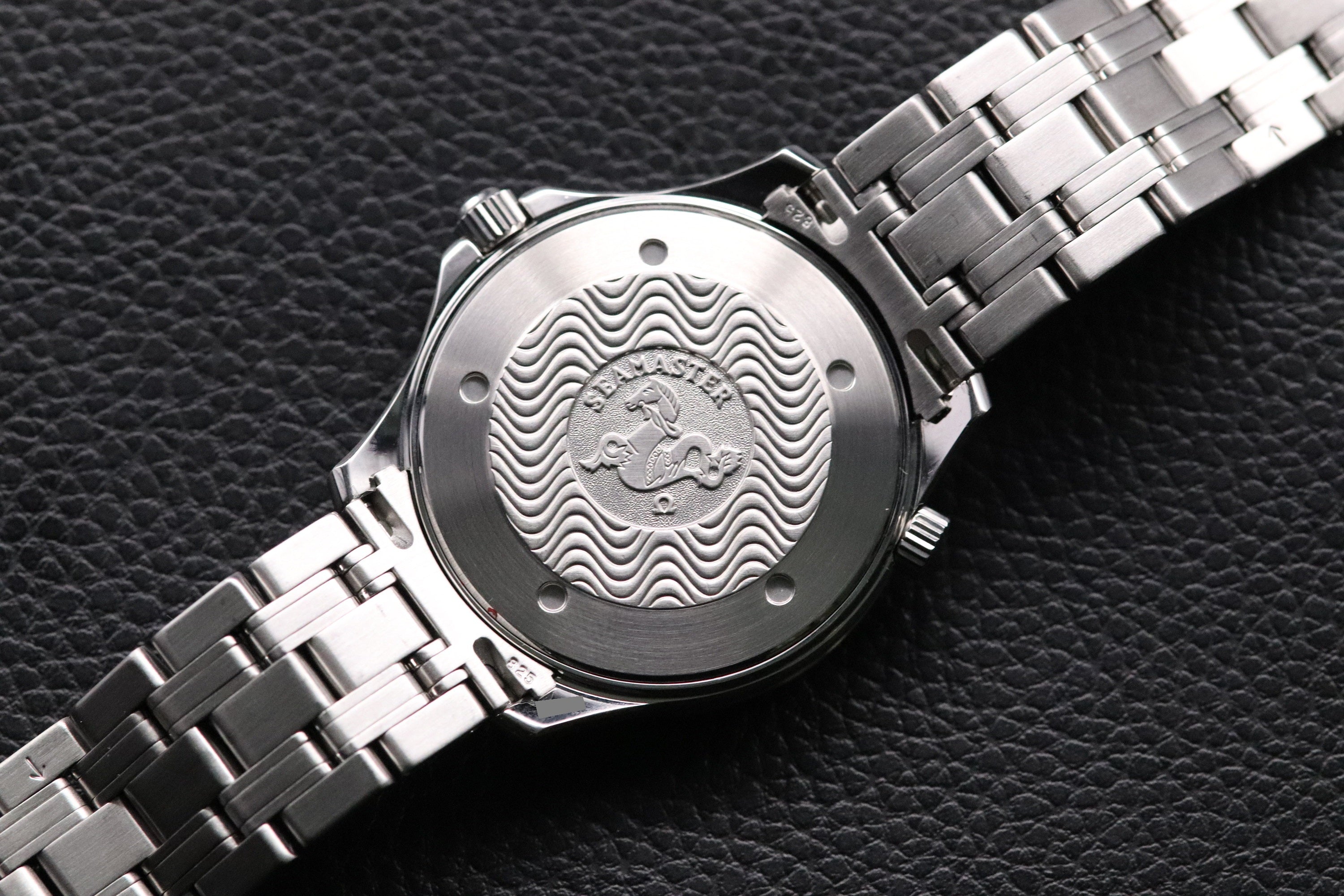 Omega Seamaster James Bond 2541.80 Blue 1998