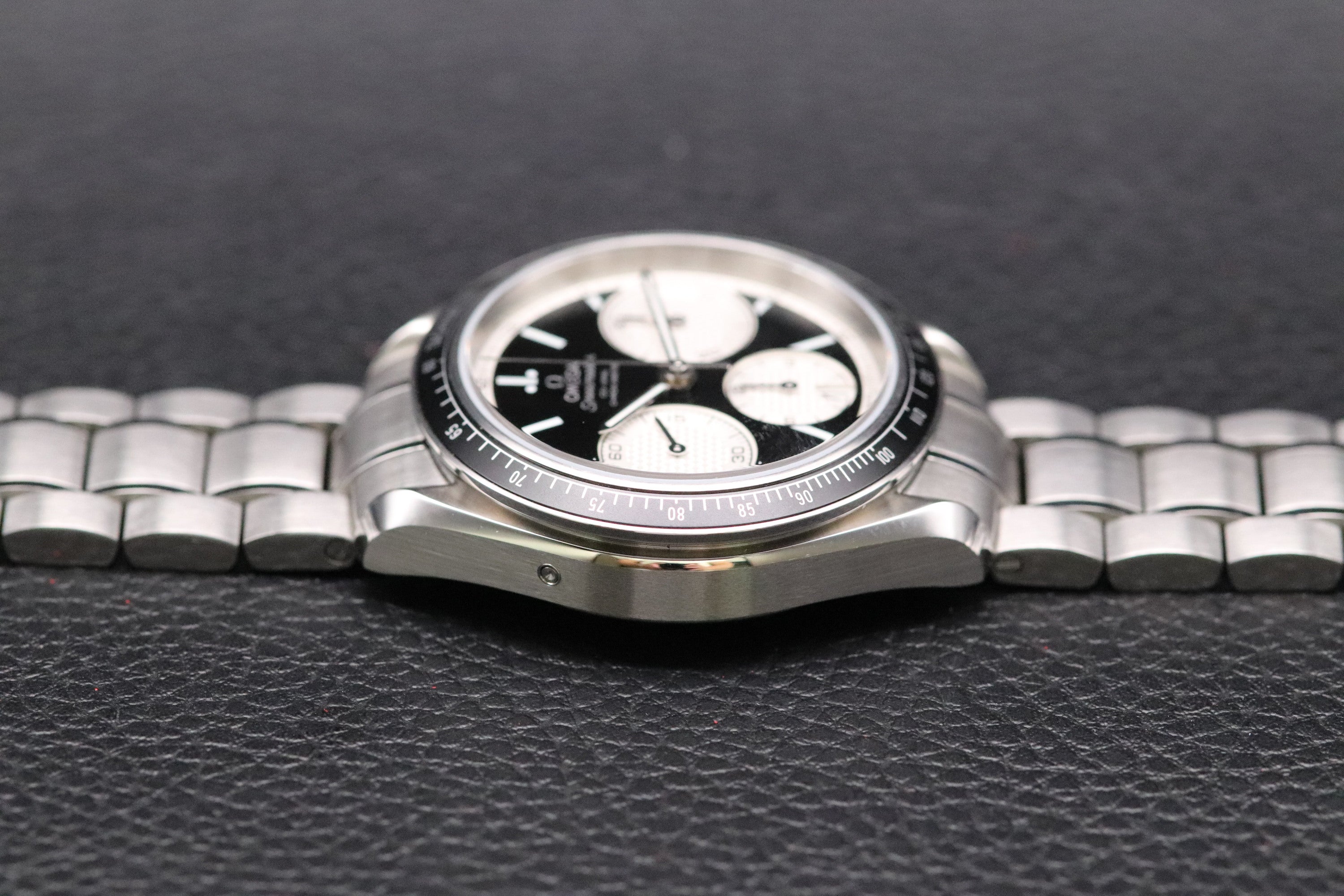 Omega Speedmaster Racing 326.30.40.50.01.002 Panda 2023 Fullset