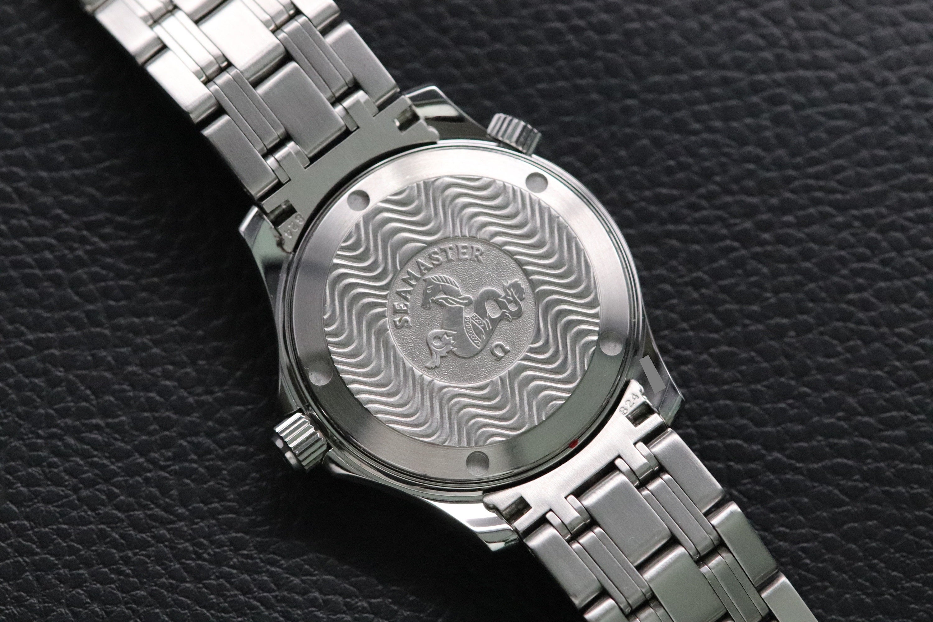 Omega Seamaster 300 2552.61 Red Dial 1999