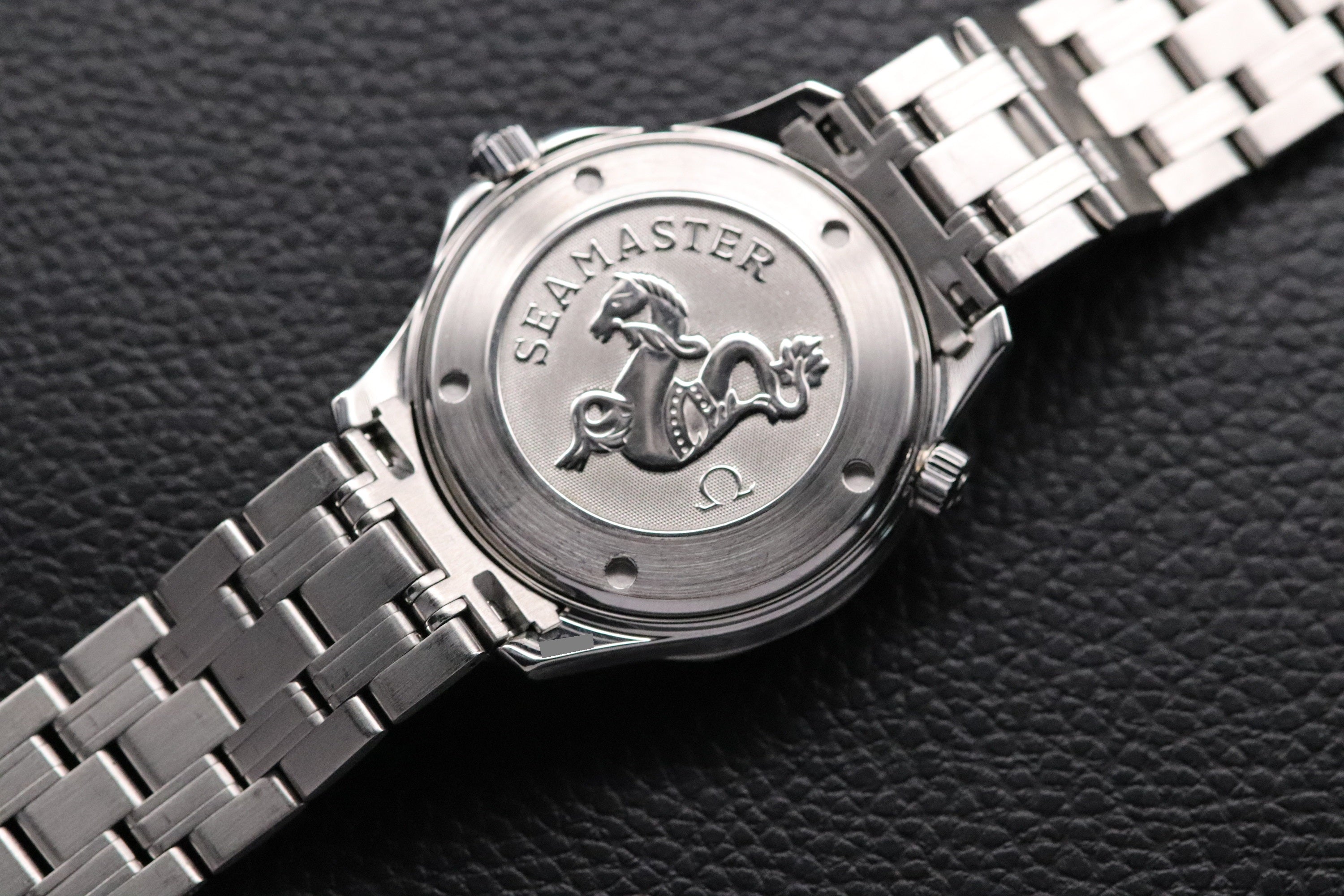 Omega Seamaster 212.30.41.20.01.002 Black Dial 2013 Papers