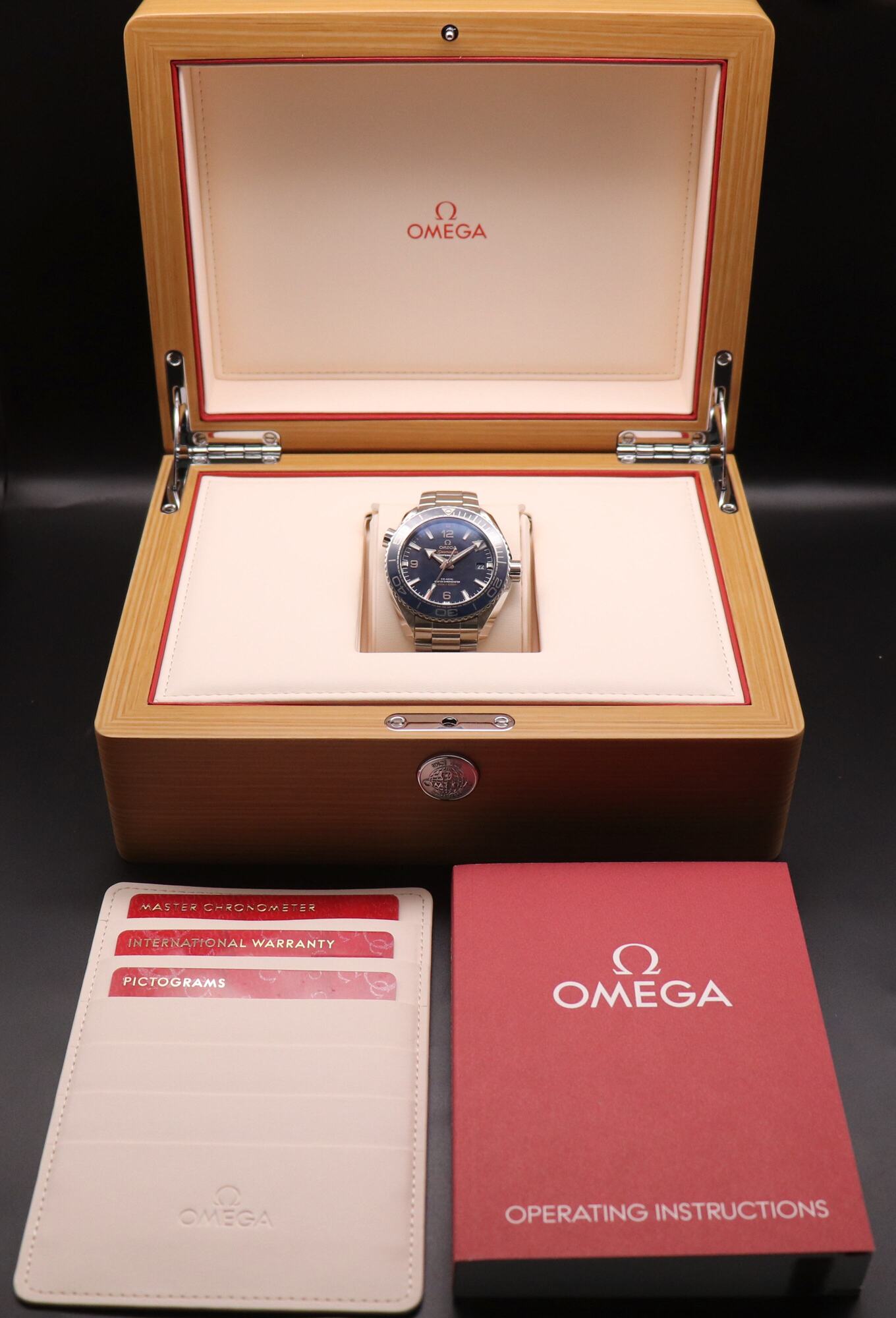 Omega Seamaster Planet Ocean 215.30.44.21.03.001 Fullset 2018 Box+Papers