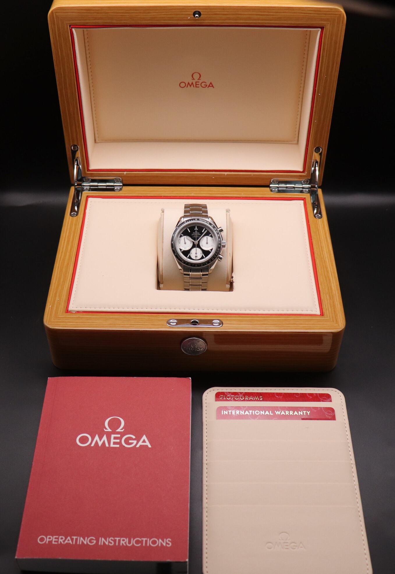 Omega Speedmaster Racing 326.30.40.50.01.002 Panda 2022 Fullset