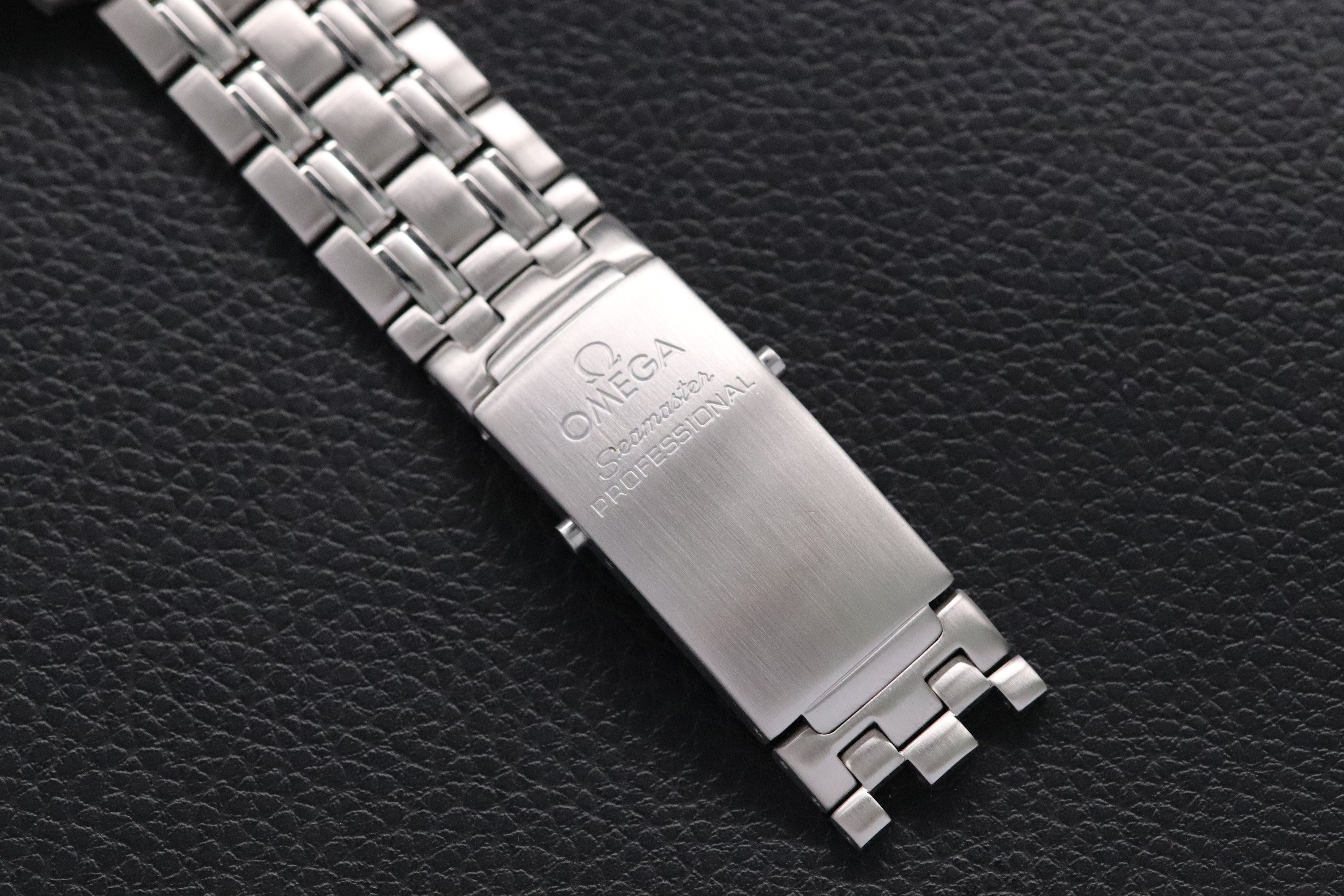 Omega Seamaster James Bond 2541.80 Blue 1998