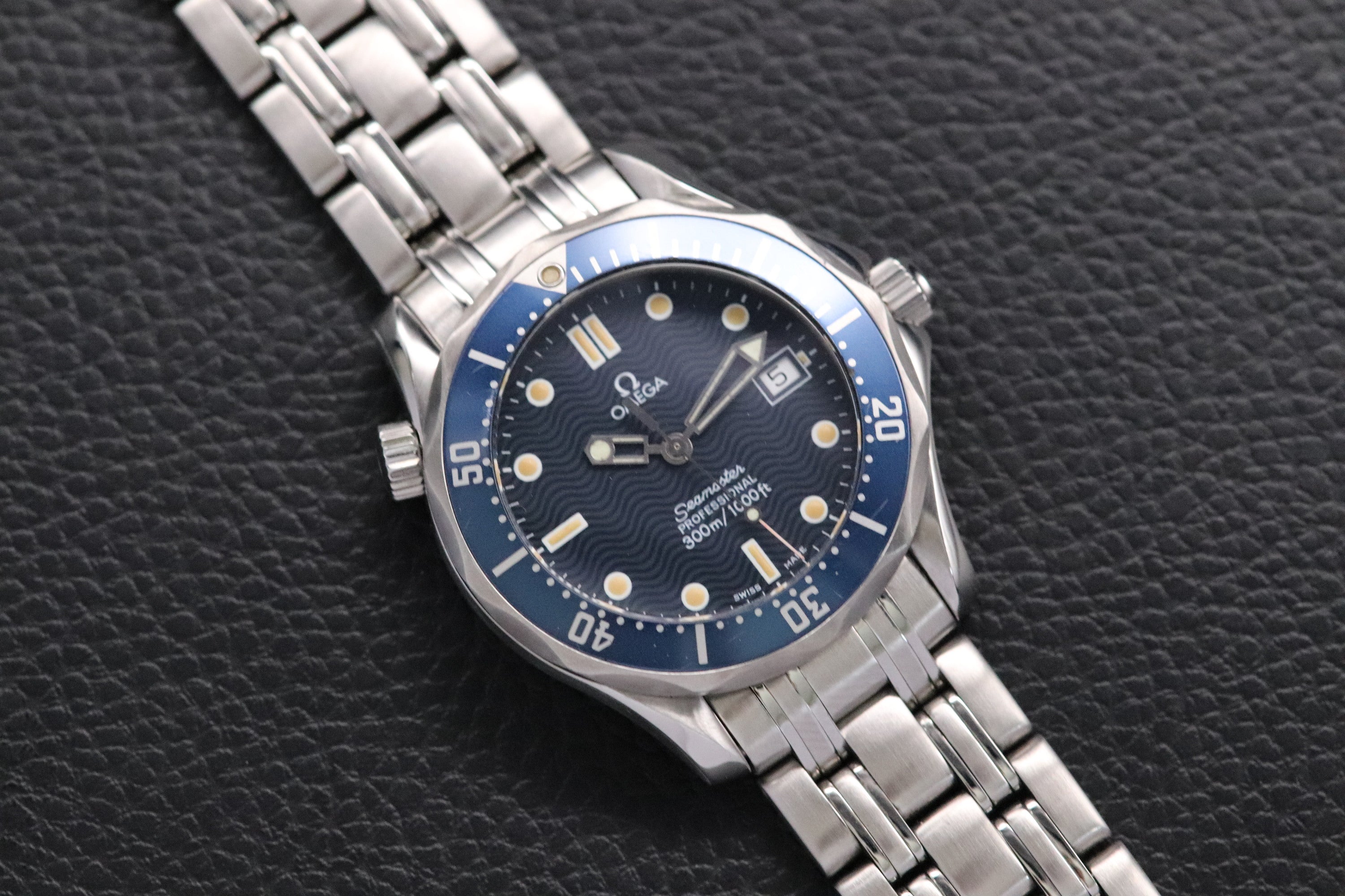 Omega Seamaster James Bond 2531.80 Blue 1995