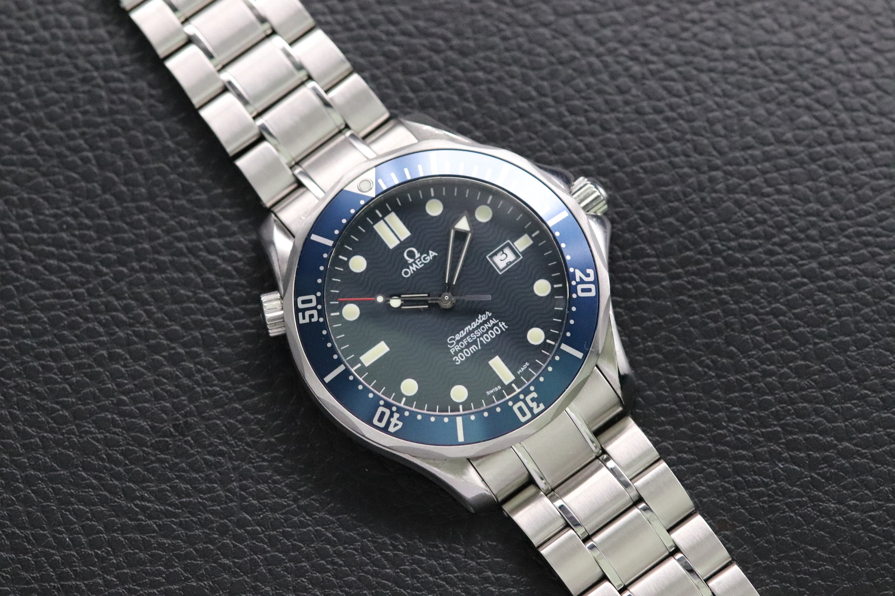 Omega Seamaster James Bond 2541.80 Blue 1998