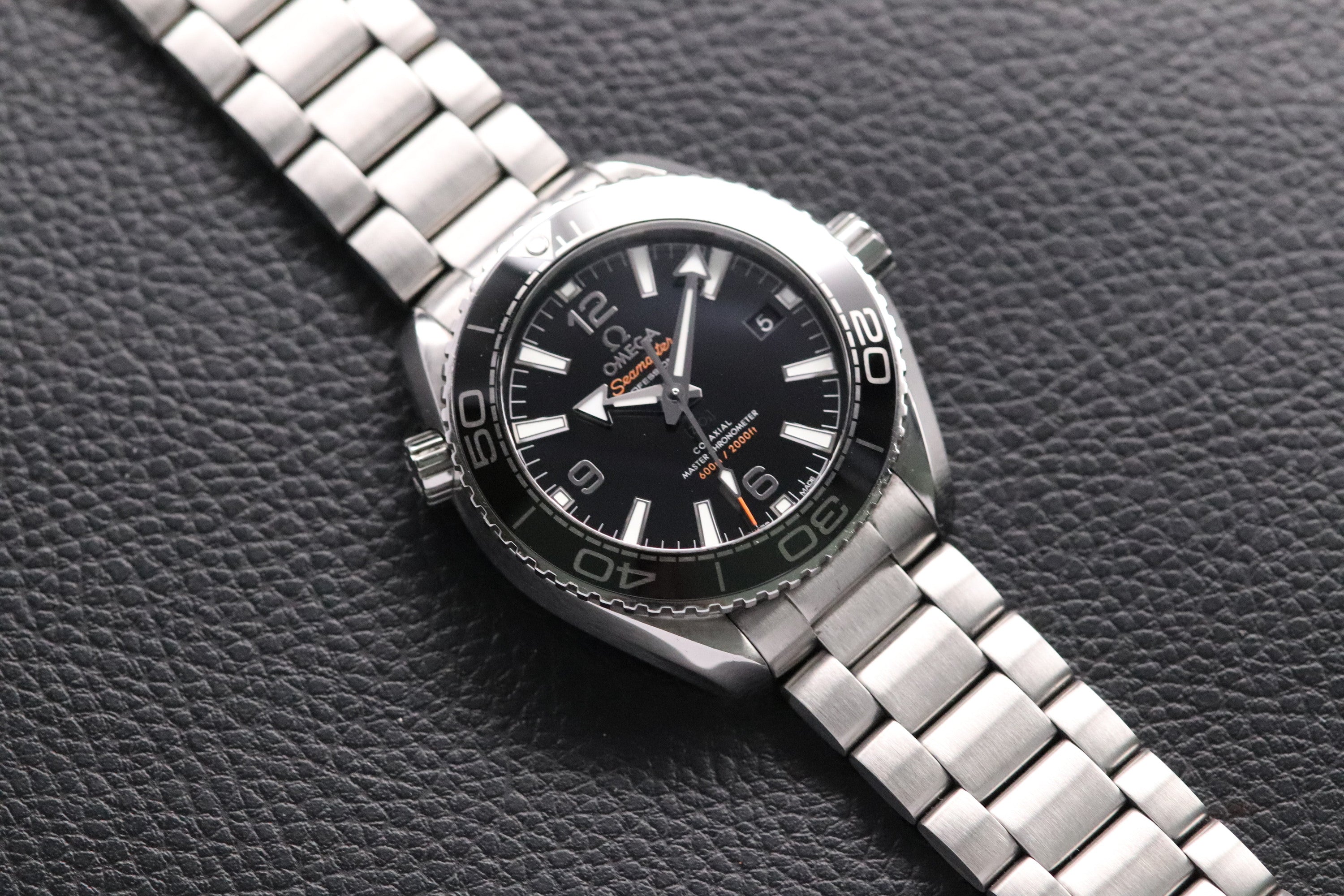 Omega Seamaster Planet Ocean 215.30.40.20.01.001 Fullset 2016 Box+Papers