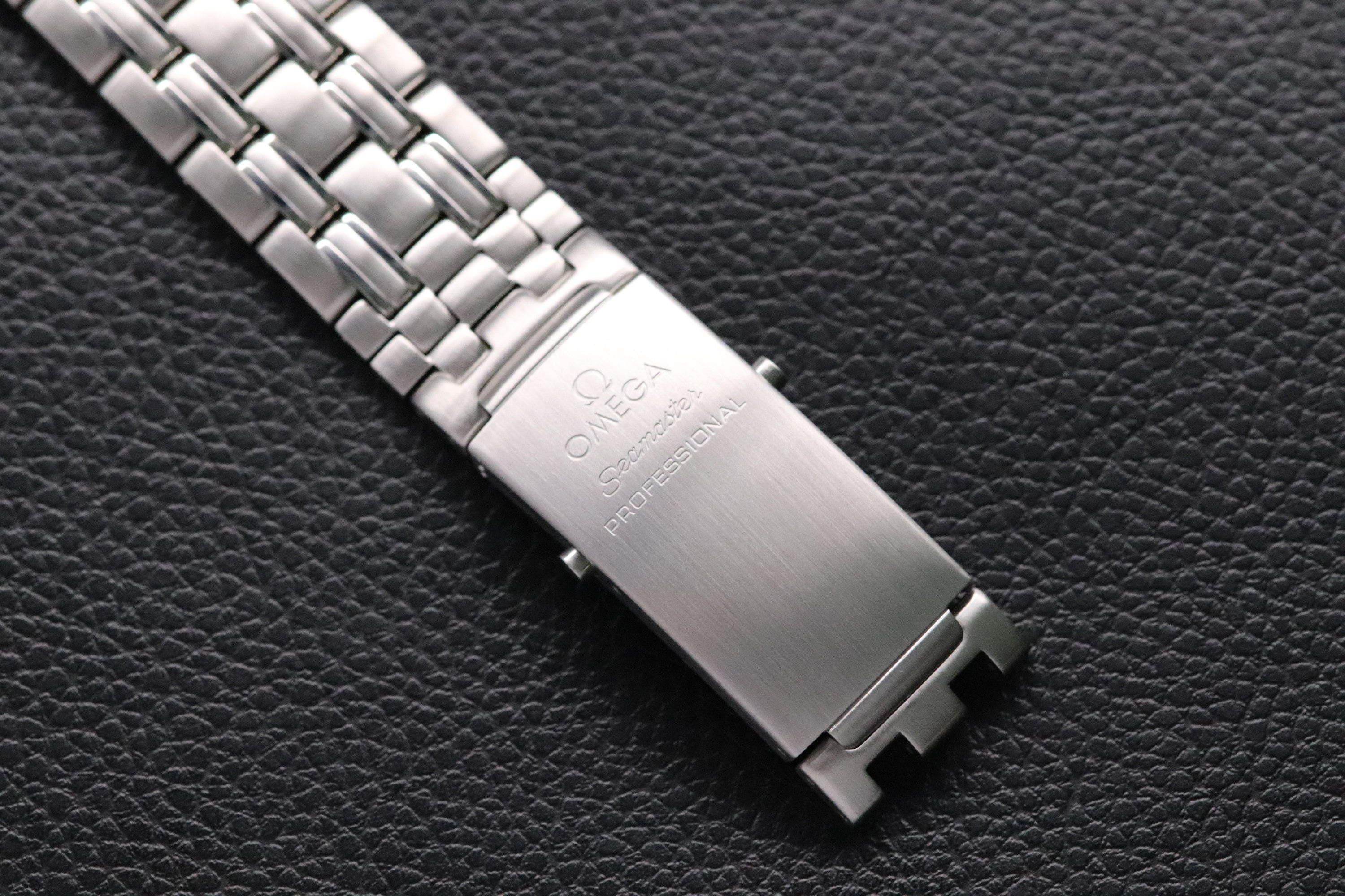 Omega Seamaster James Bond 2541.80 Blue 1998