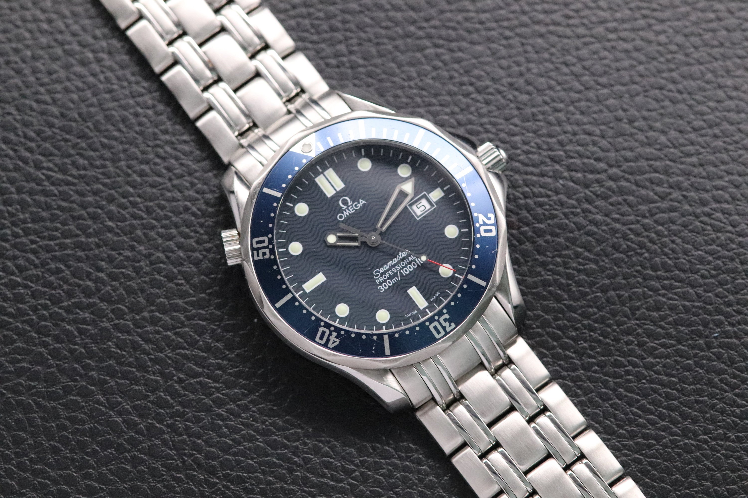 Omega Seamaster James Bond 2541.80 Blue 1998