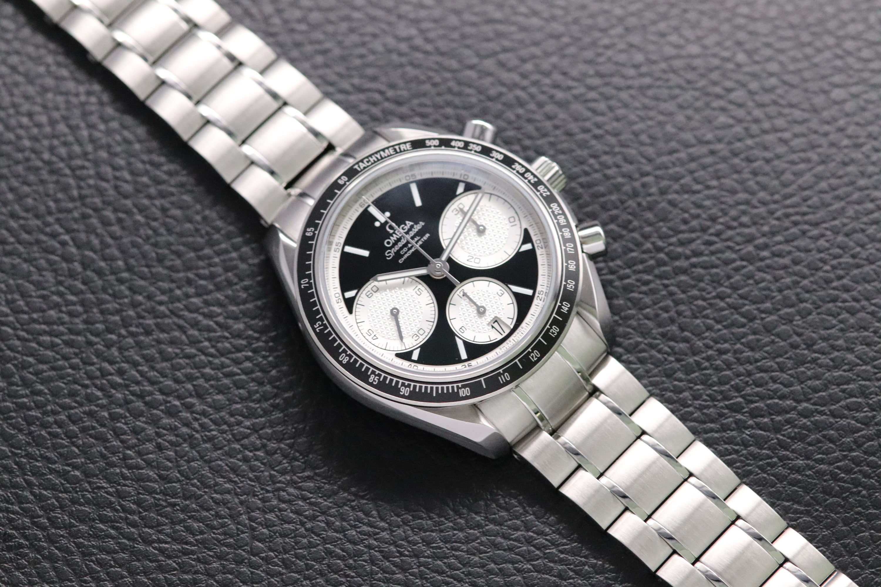 Omega Speedmaster Racing 326.30.40.50.01.002 Panda 2019 Fullset