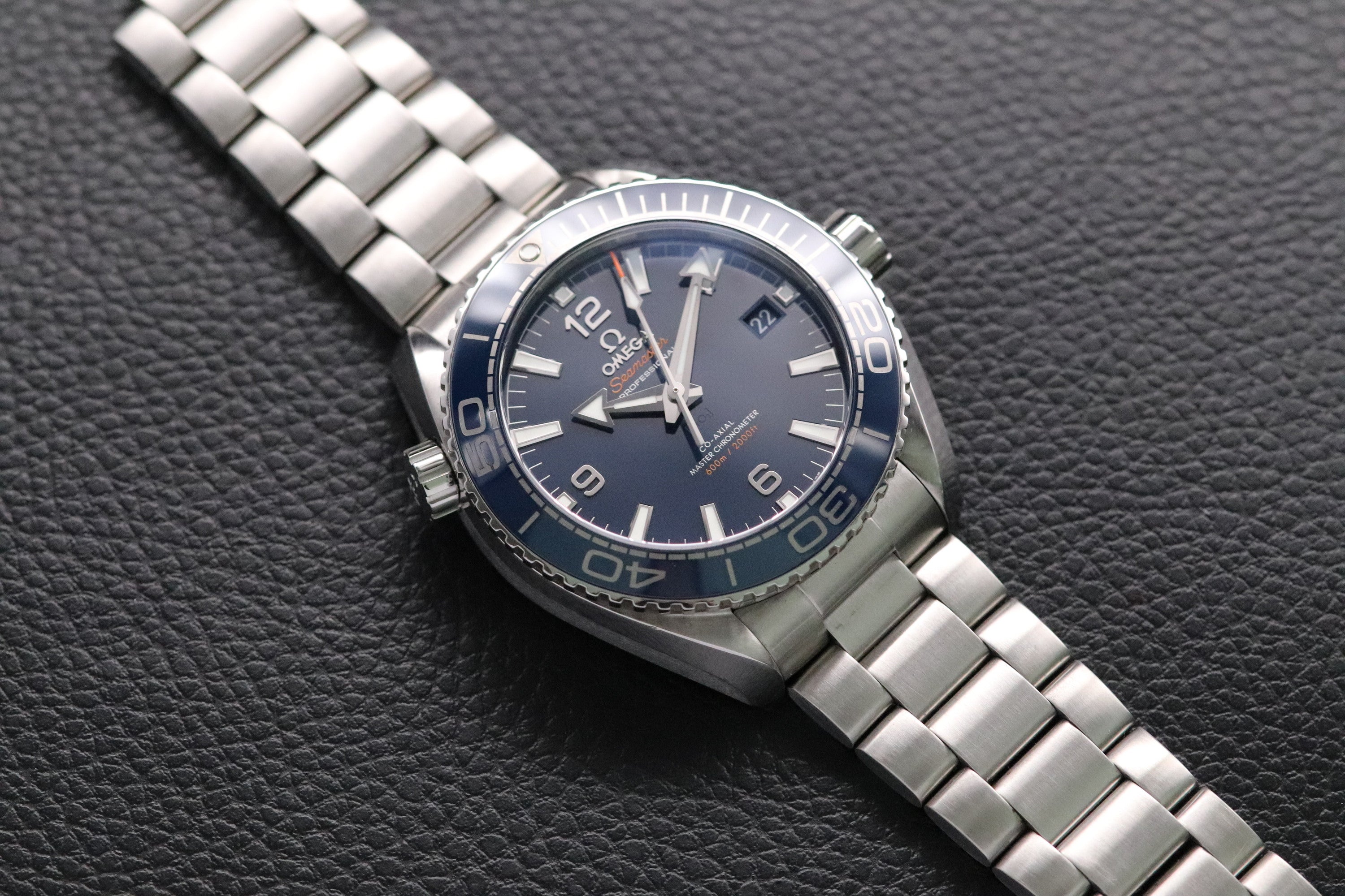 Omega Seamaster Planet Ocean 215.30.44.21.03.001 Fullset 2018 Box+Papers