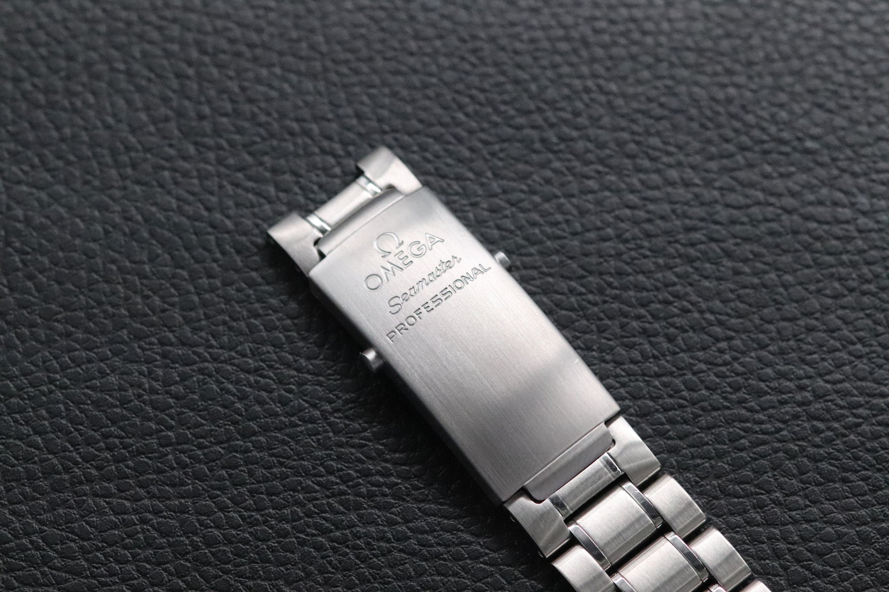 Omega Seamaster 300 2262.50 Black Dial 2005