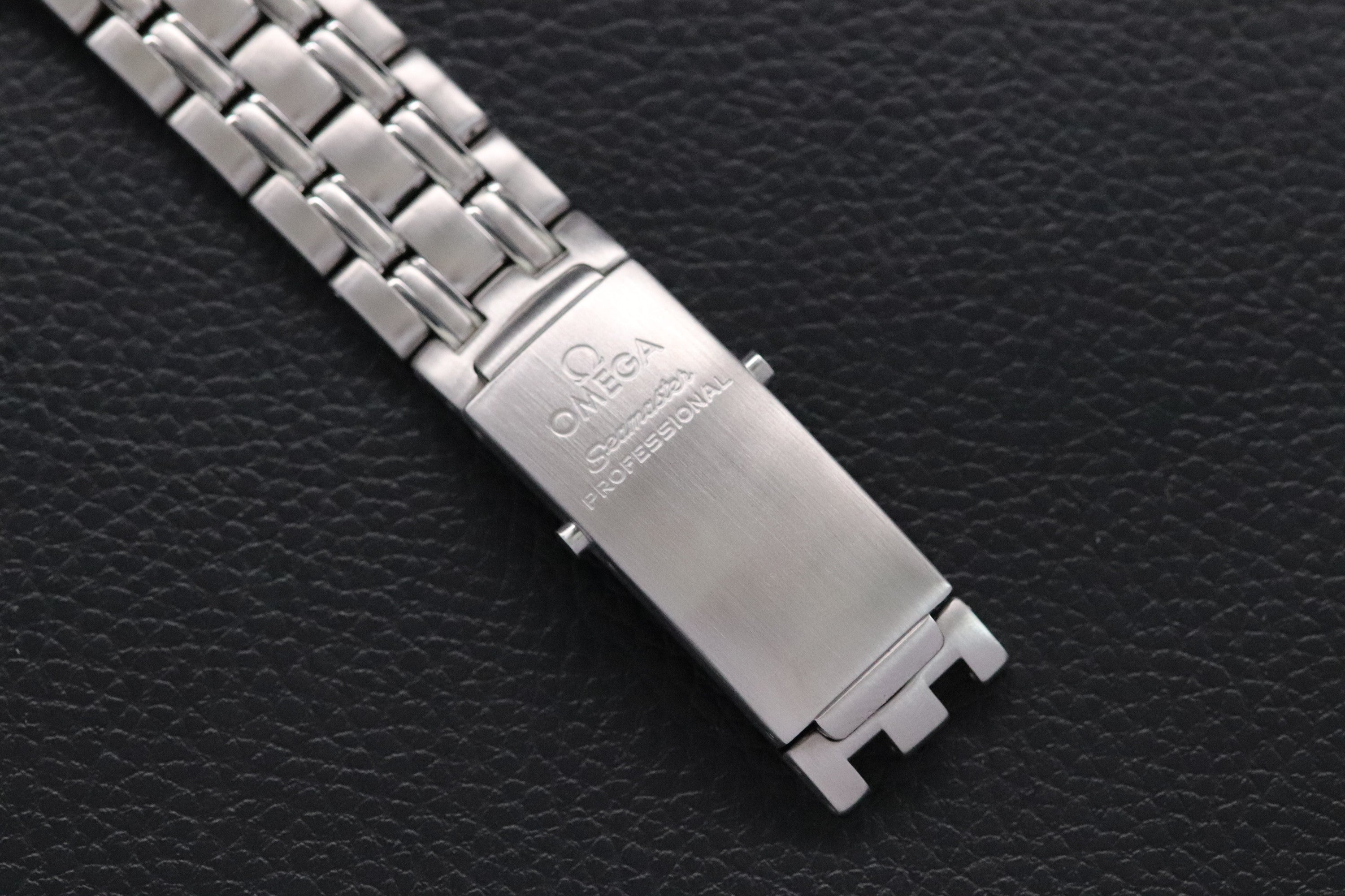 Omega Seamaster James Bond 2531.80 Blue 1995