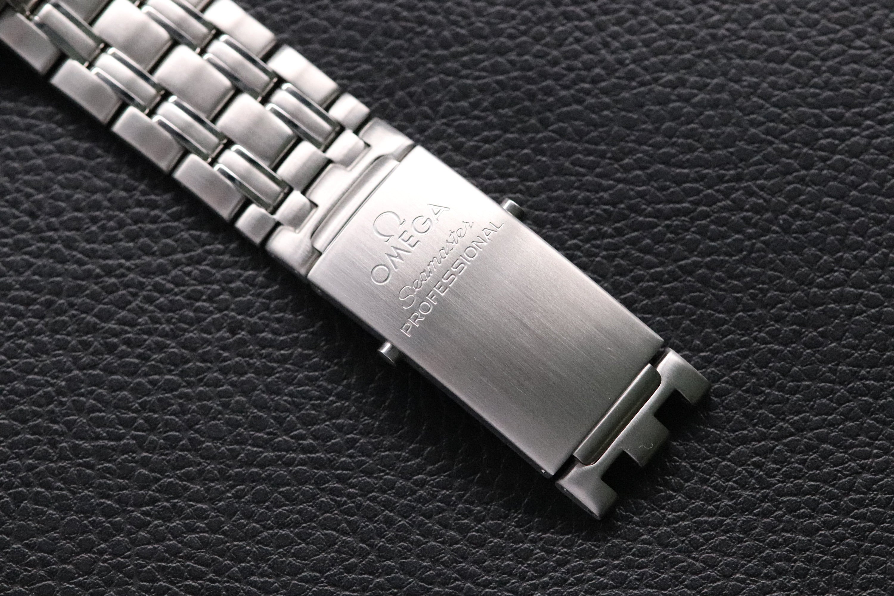Omega Seamaster James Bond 2541.80 Blue 1998