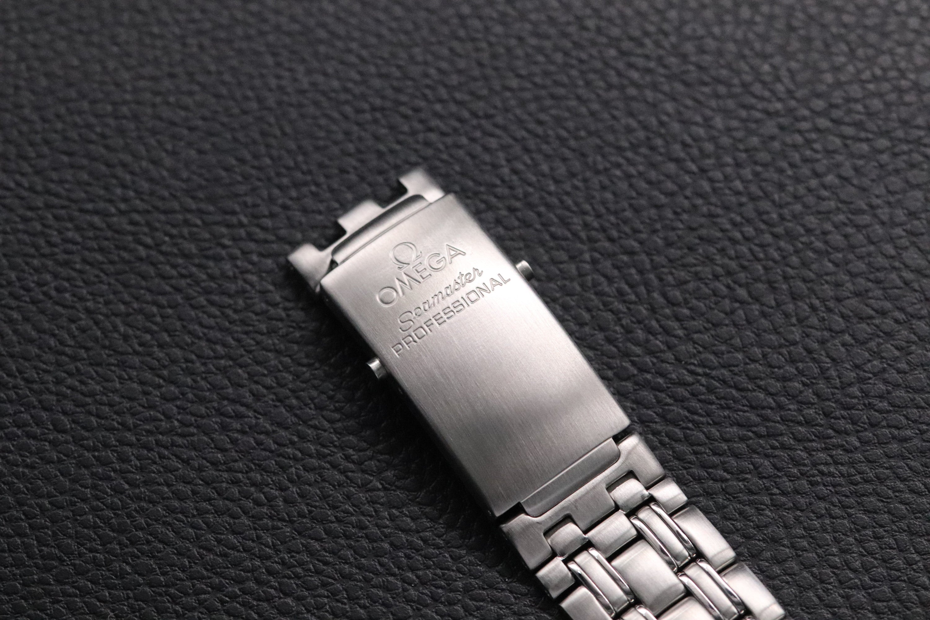 Omega Seamaster James Bond 2541.80 Blue 1998