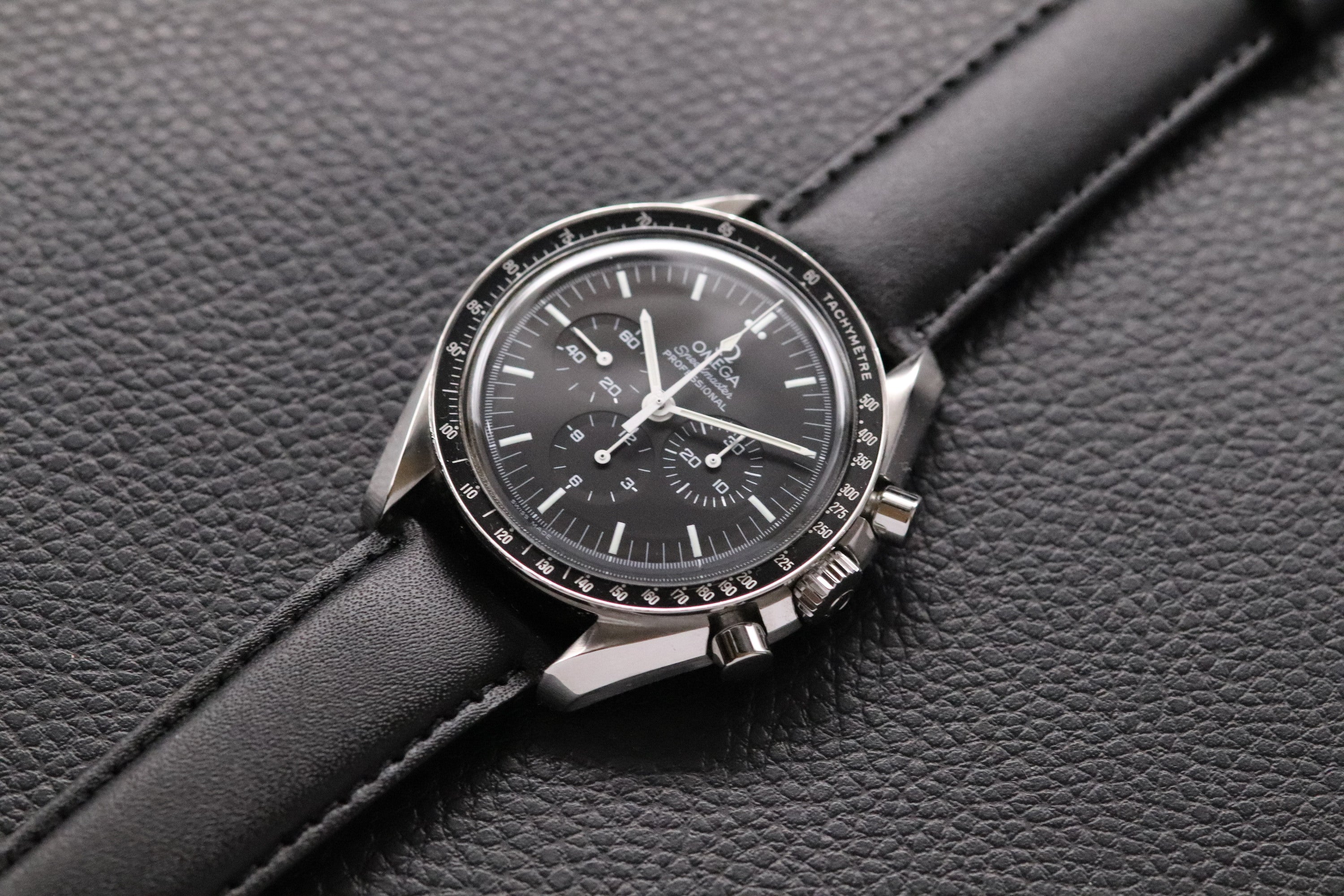 Omega Speedmaster Moonwatch 3570.50 Black Dial 2005