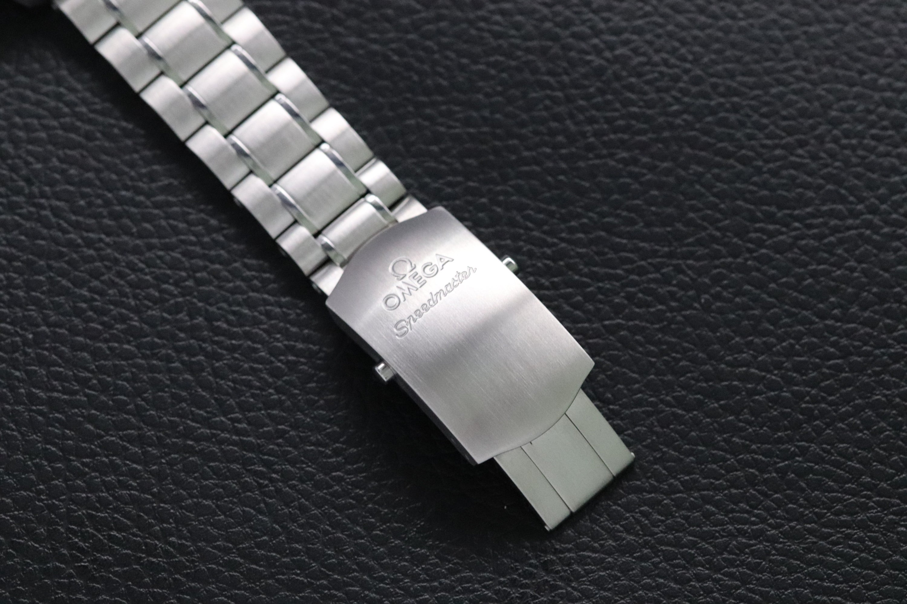 Omega Speedmaster Racing 326.30.40.50.01.002 Panda 2019 Fullset