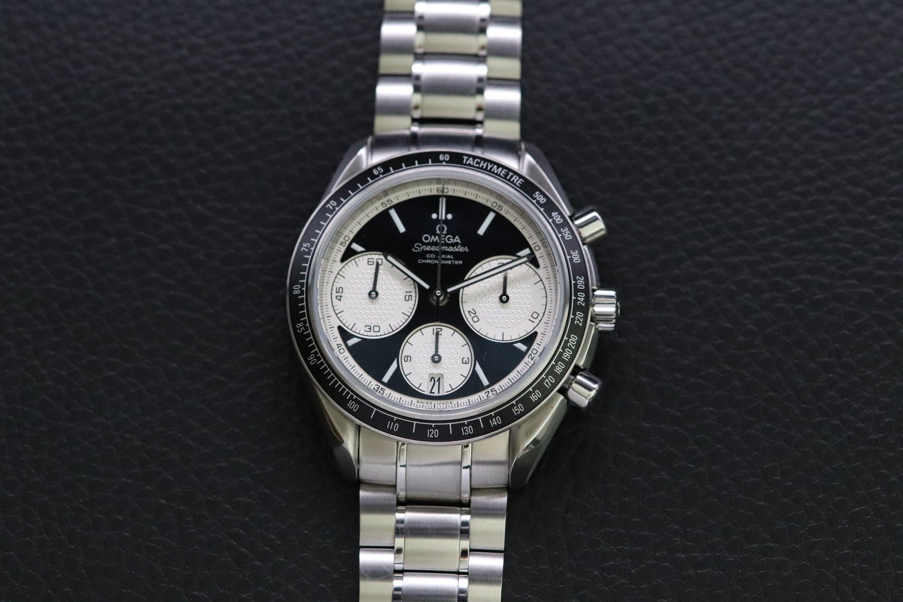 Omega Speedmaster Racing 326.30.40.50.01.002 Panda 2023 Fullset