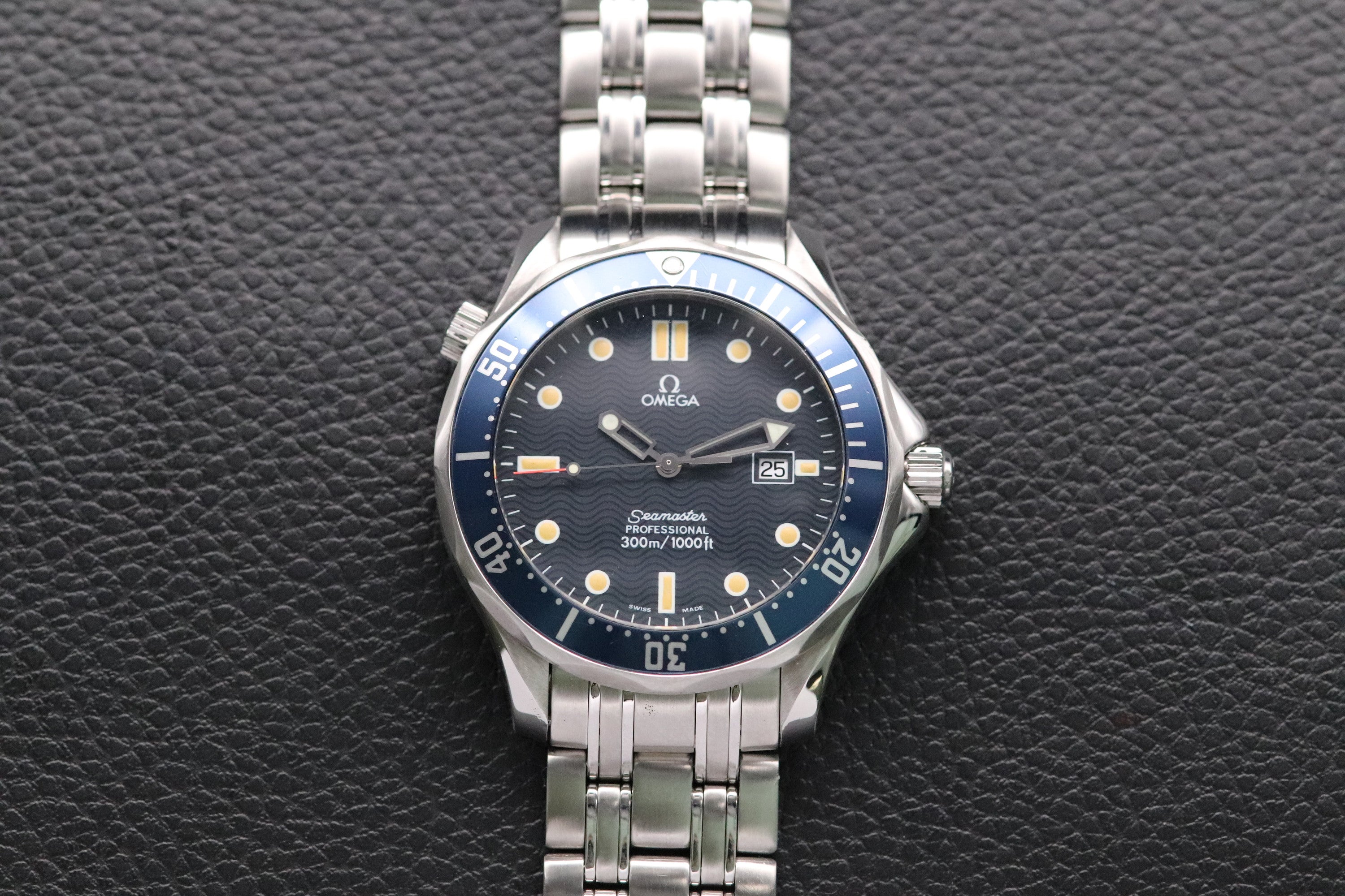 Omega Seamaster James Bond 2541.80 Papers 1996