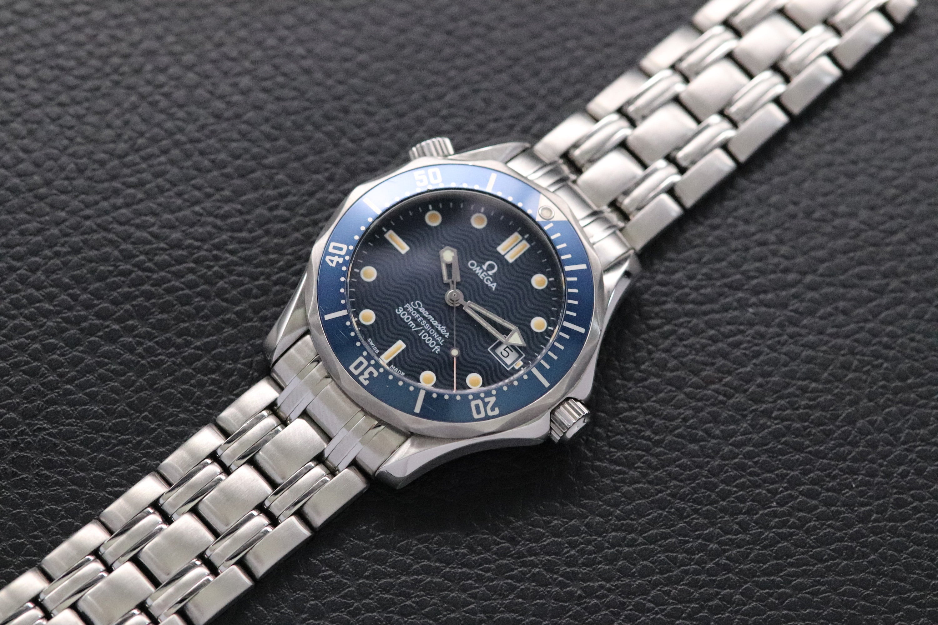 Omega Seamaster James Bond 2531.80 Blue 1995