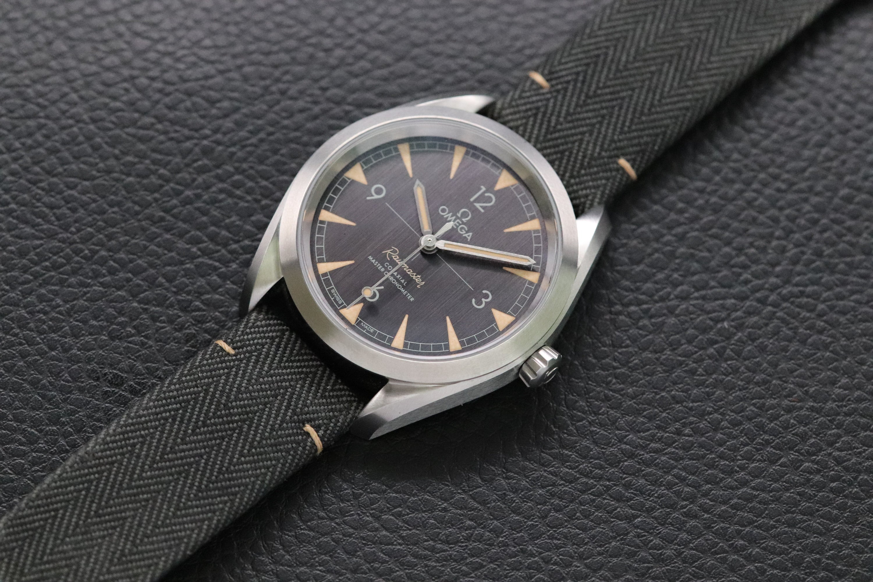 Omega Seamaster Railmaster 220.12.40.20.01.001 Fullset 2018 Box+Papers