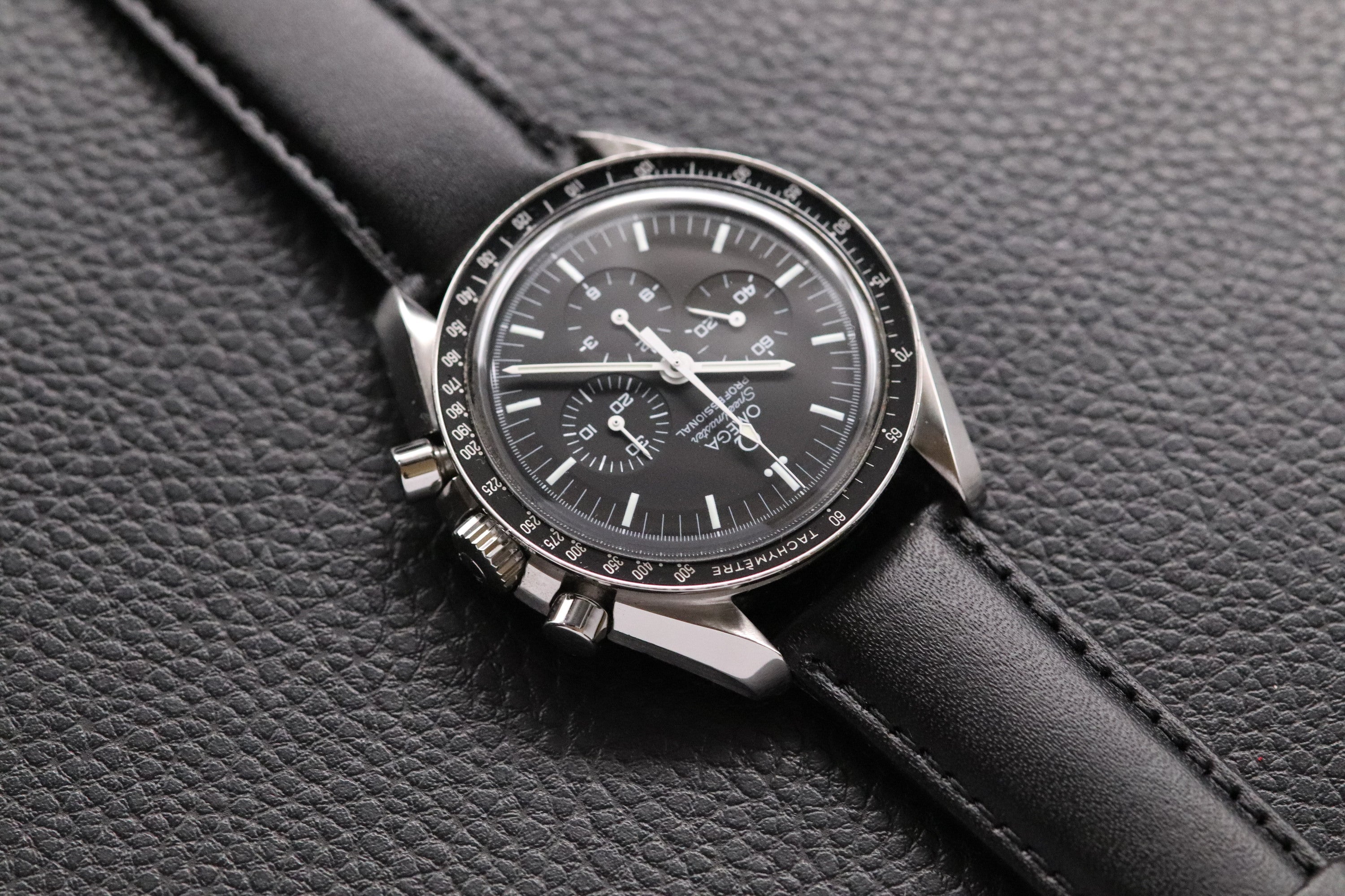 Omega Speedmaster Moonwatch 3570.50 Black Dial 2005