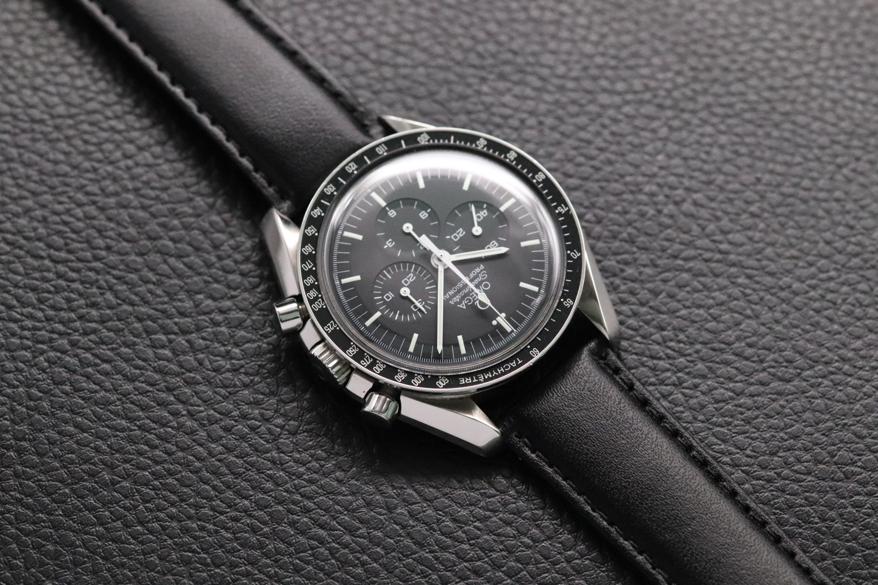 Omega Speedmaster Moonwatch 3570.50 Black Dial 2005