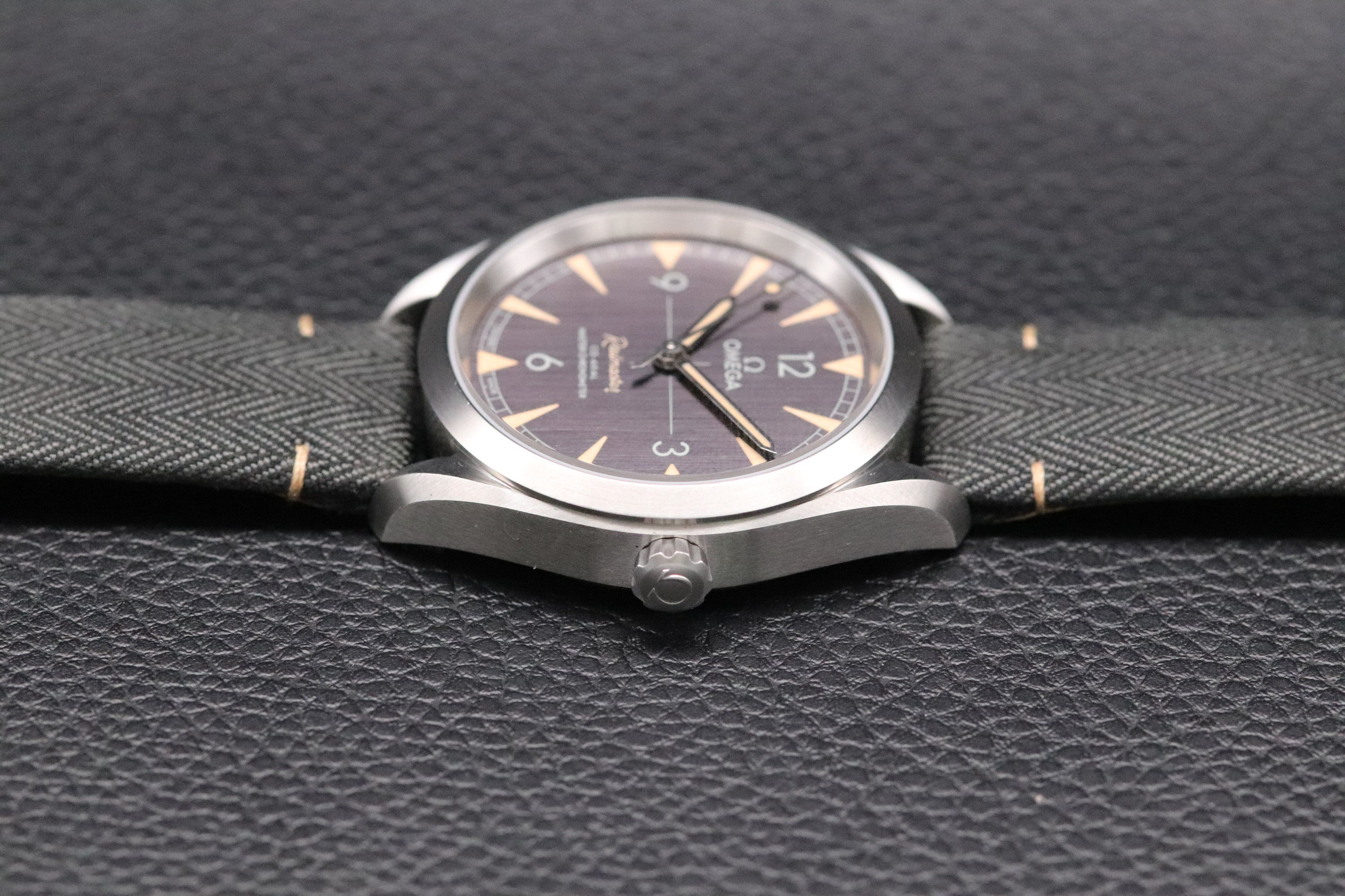 Omega Seamaster Railmaster 220.12.40.20.01.001 Fullset 2018 Box+Papers