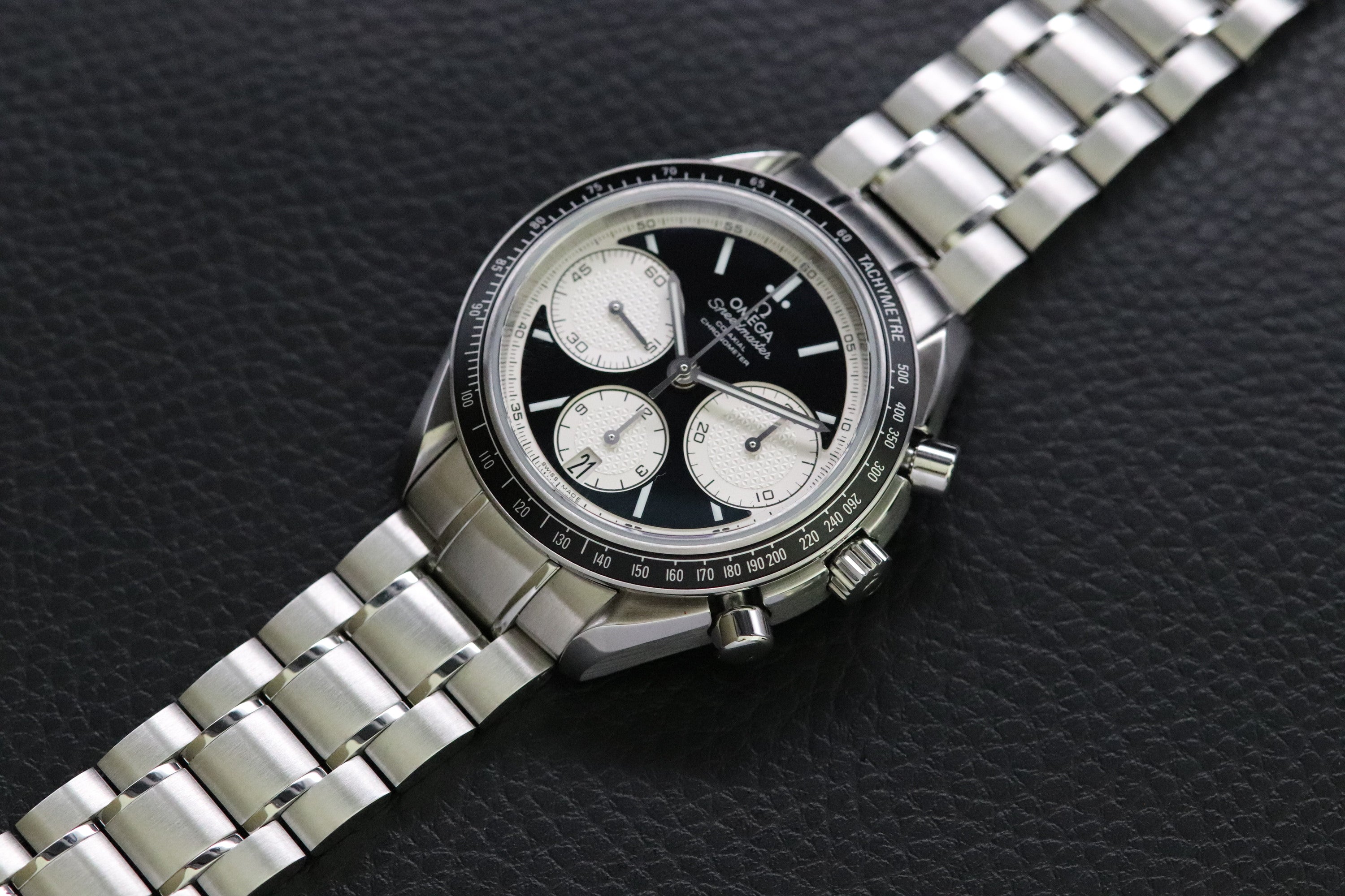Omega Speedmaster Racing 326.30.40.50.01.002 Panda 2023 Fullset