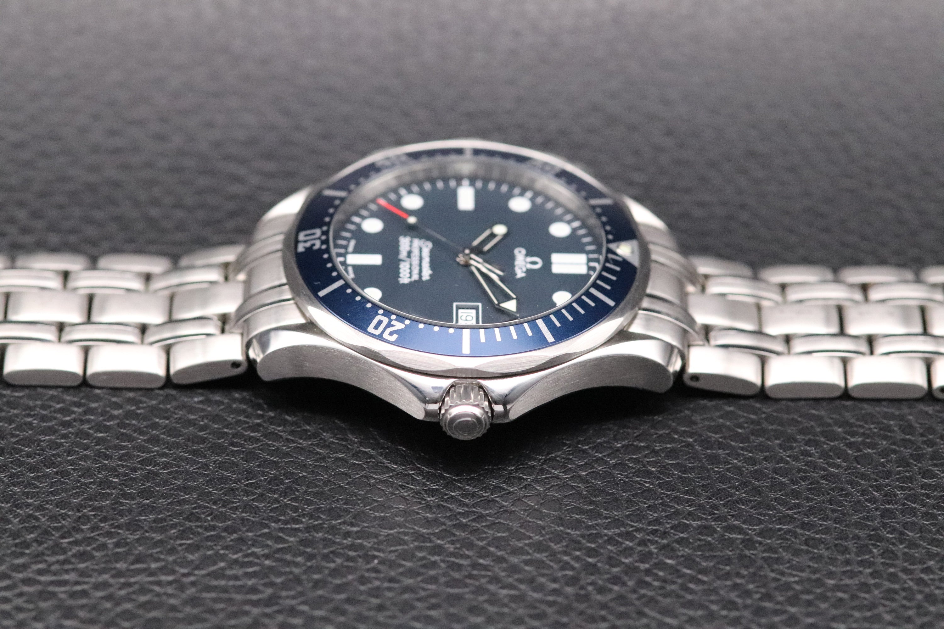 Omega Seamaster James Bond 2541.80 Blue 1998