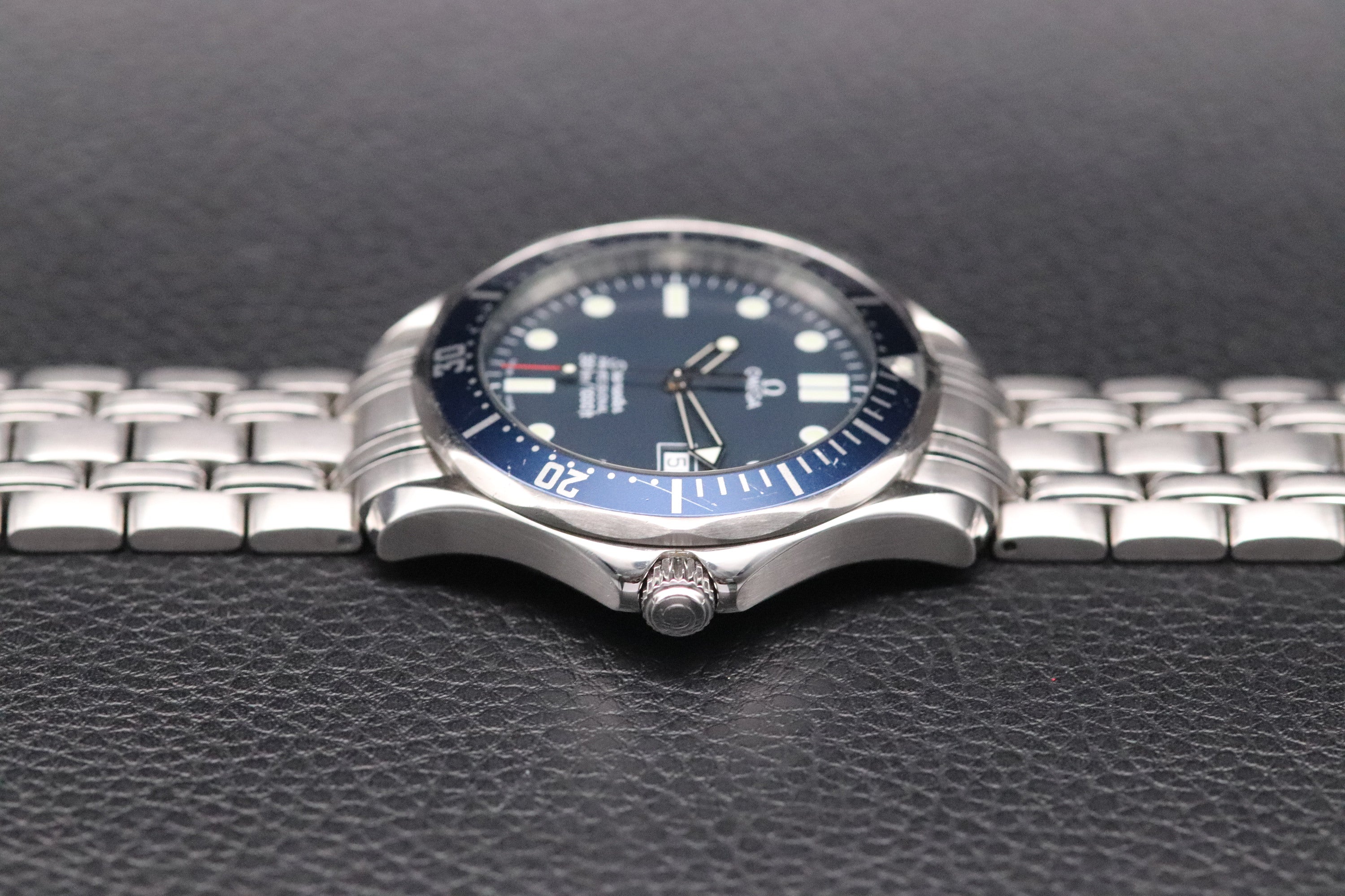 Omega Seamaster James Bond 2541.80 Blue 1998