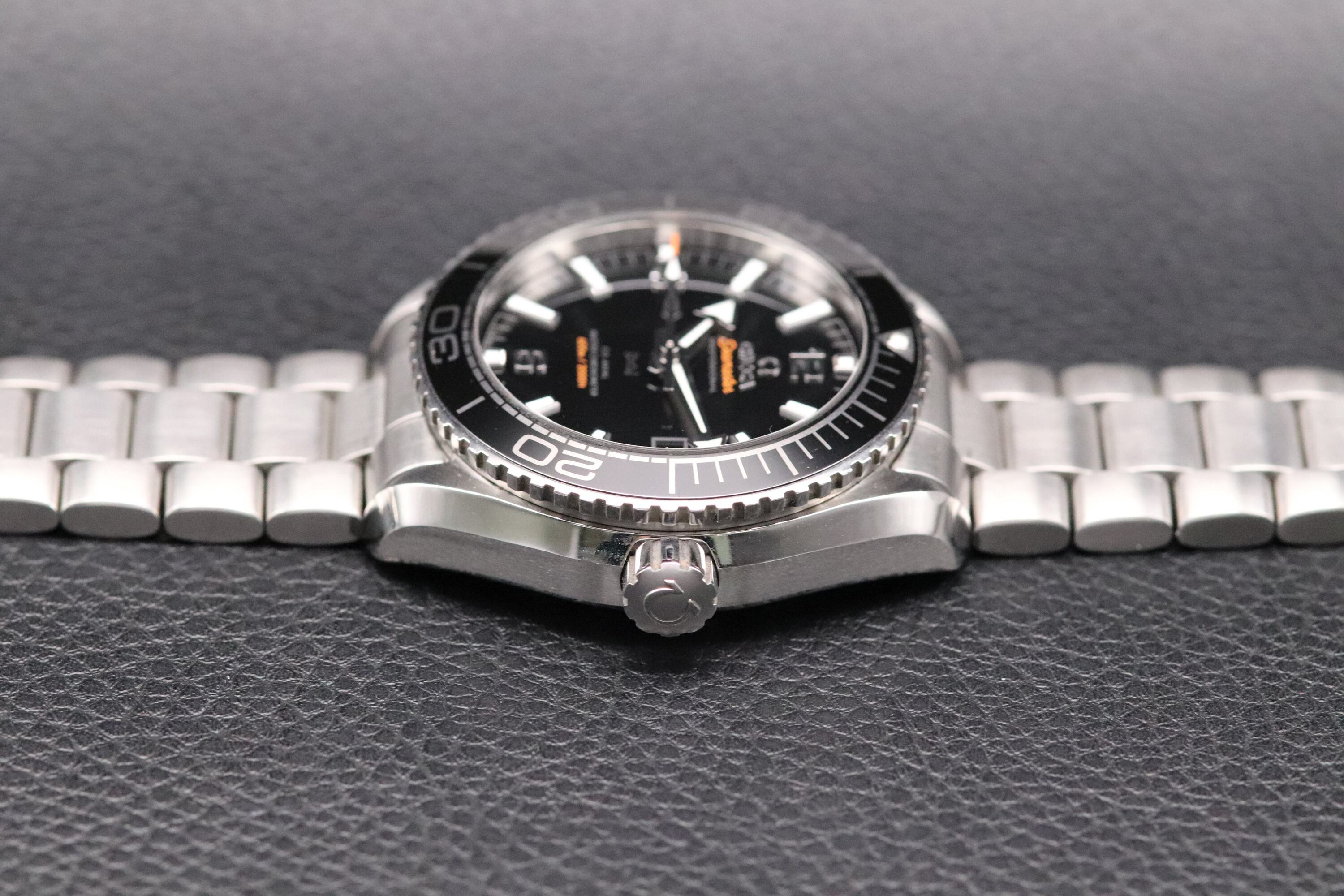 Omega Seamaster Planet Ocean 215.30.44.21.01.001 Fullset 2022 Box+Papers