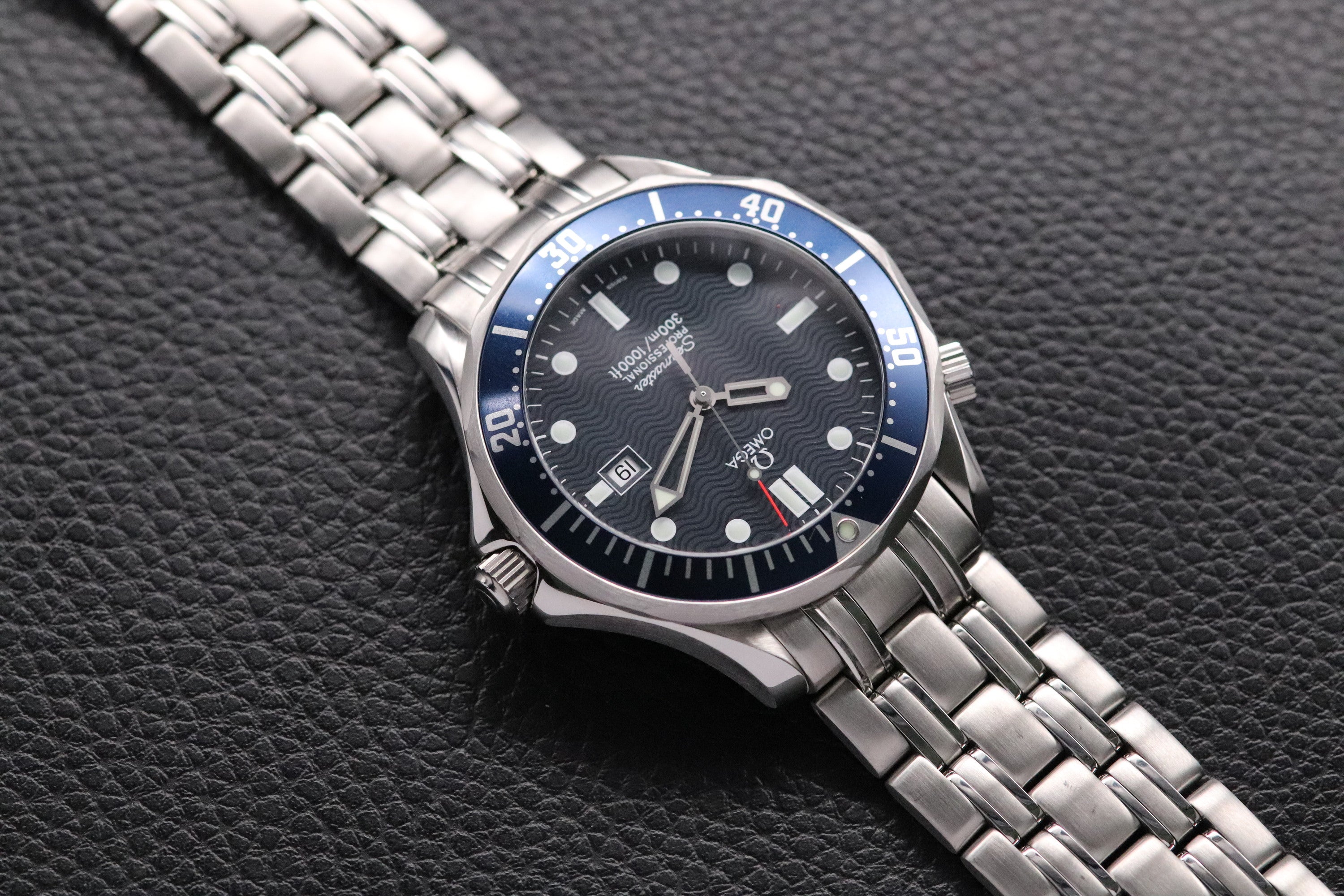 Omega Seamaster James Bond 2541.80 Blue 1998