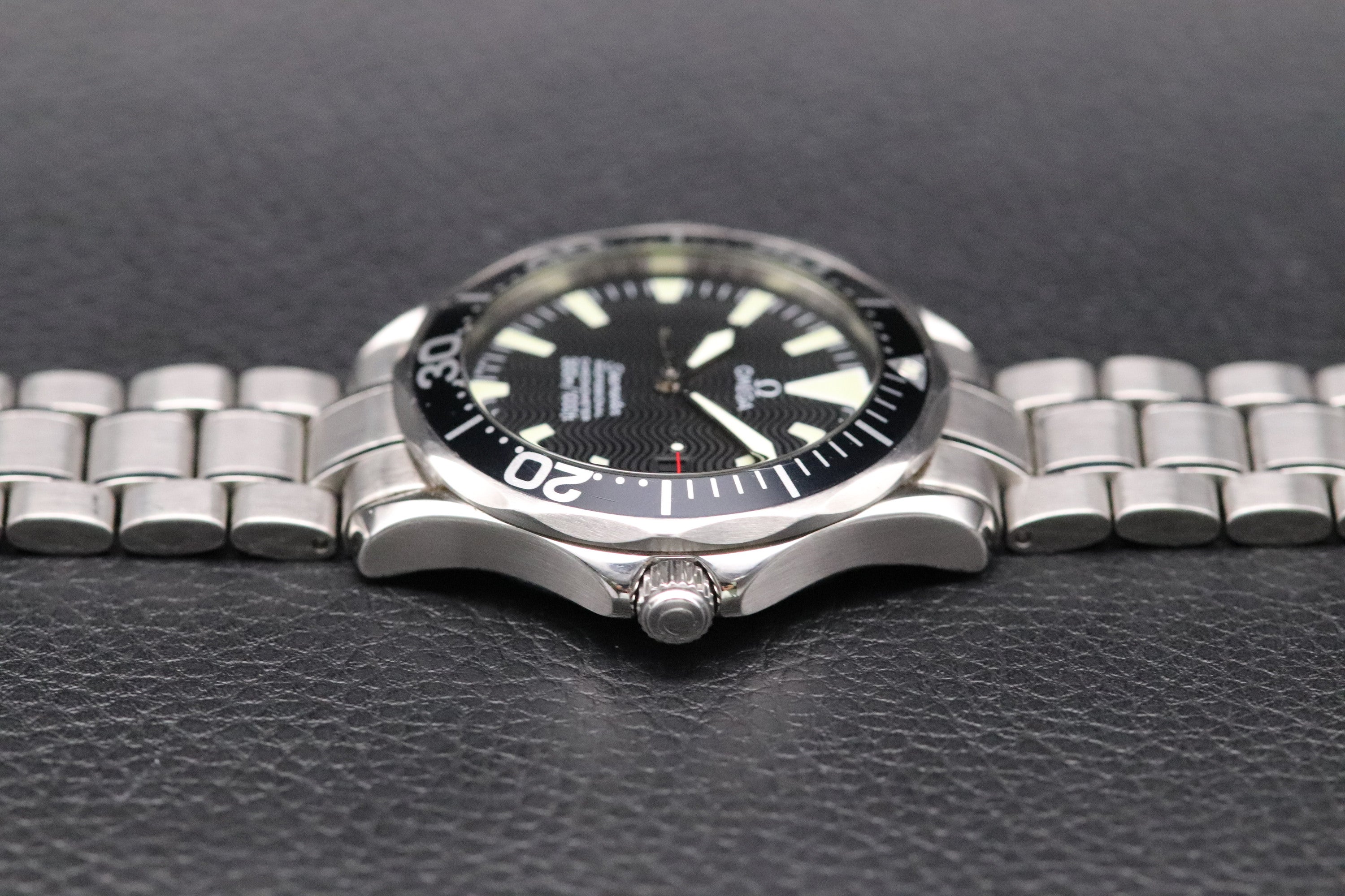 Omega Seamaster 300 2254.50 Black Dial 2007 Papers