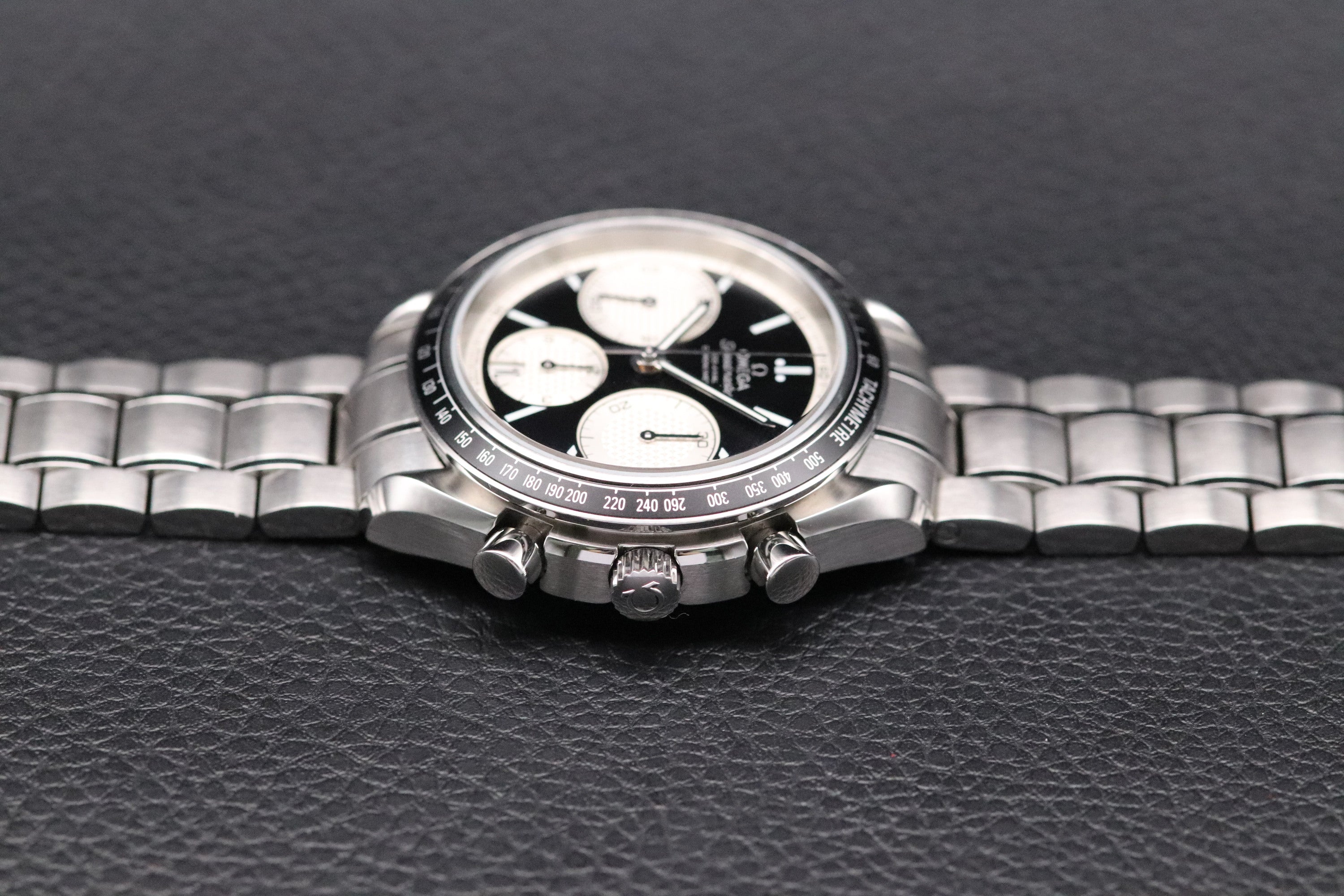 Omega Speedmaster Racing 326.30.40.50.01.002 Panda 2022 Fullset