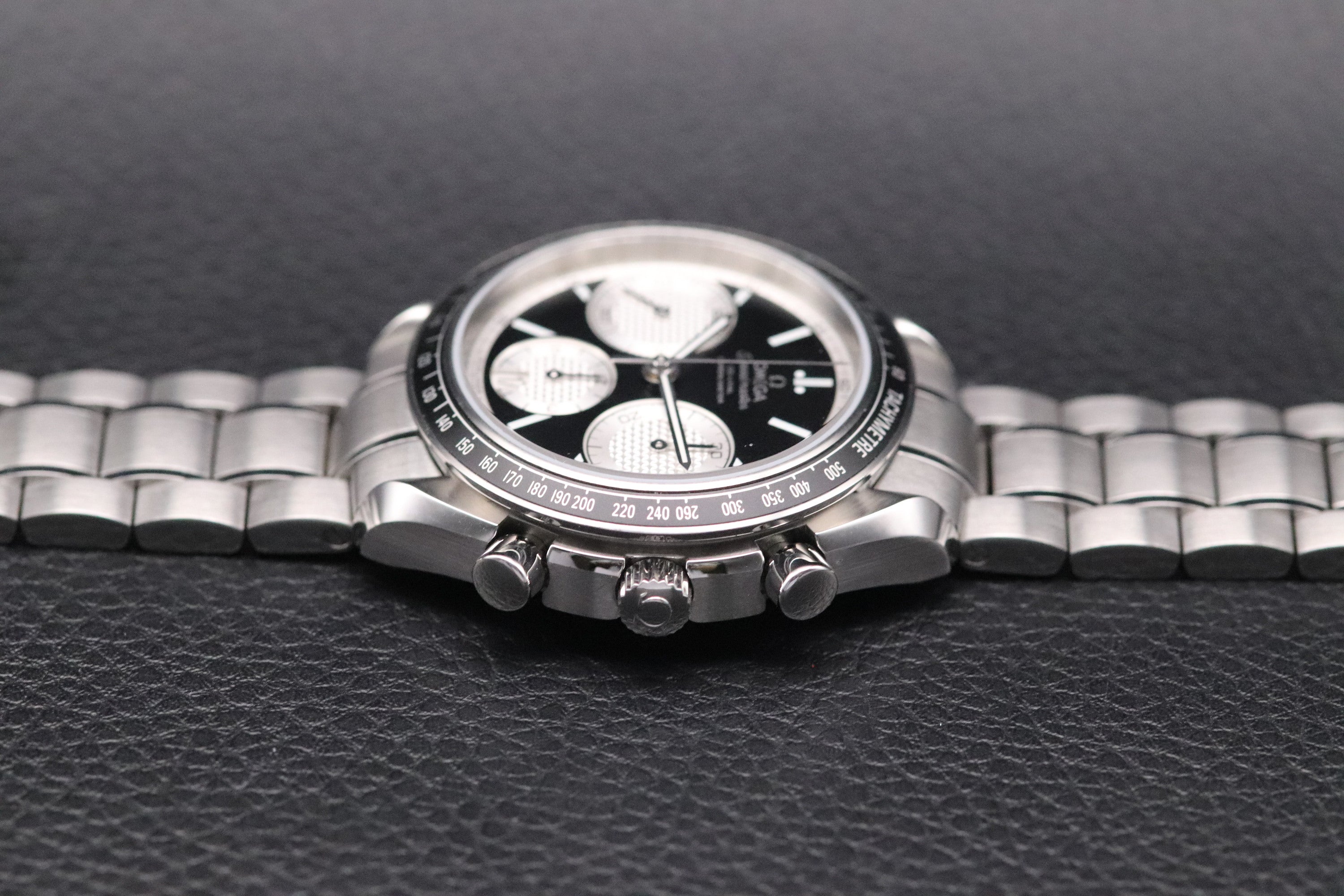 Omega Speedmaster Racing 326.30.40.50.01.002 Panda 2022 Fullset