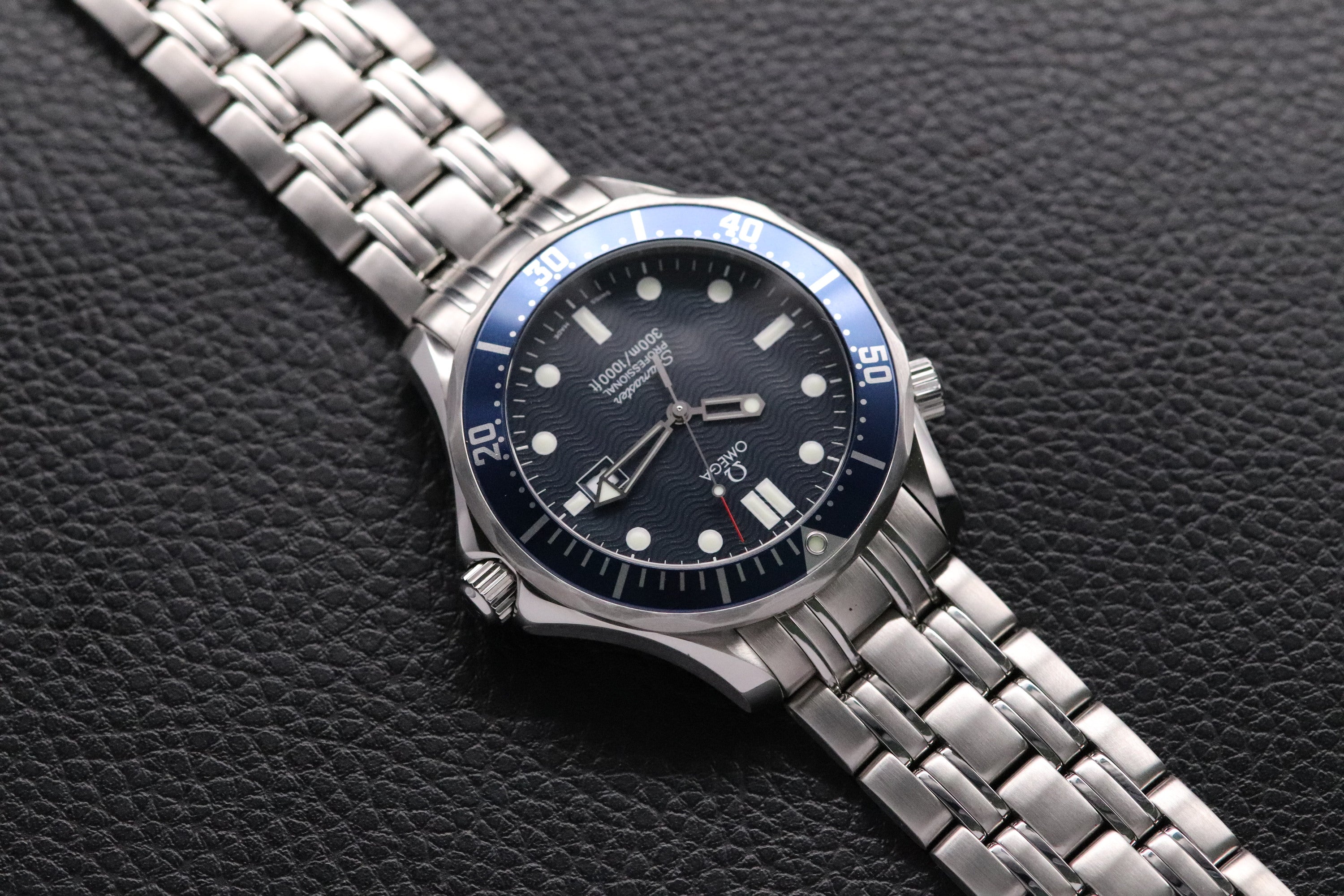Omega Seamaster James Bond 2541.80 Blue 1998