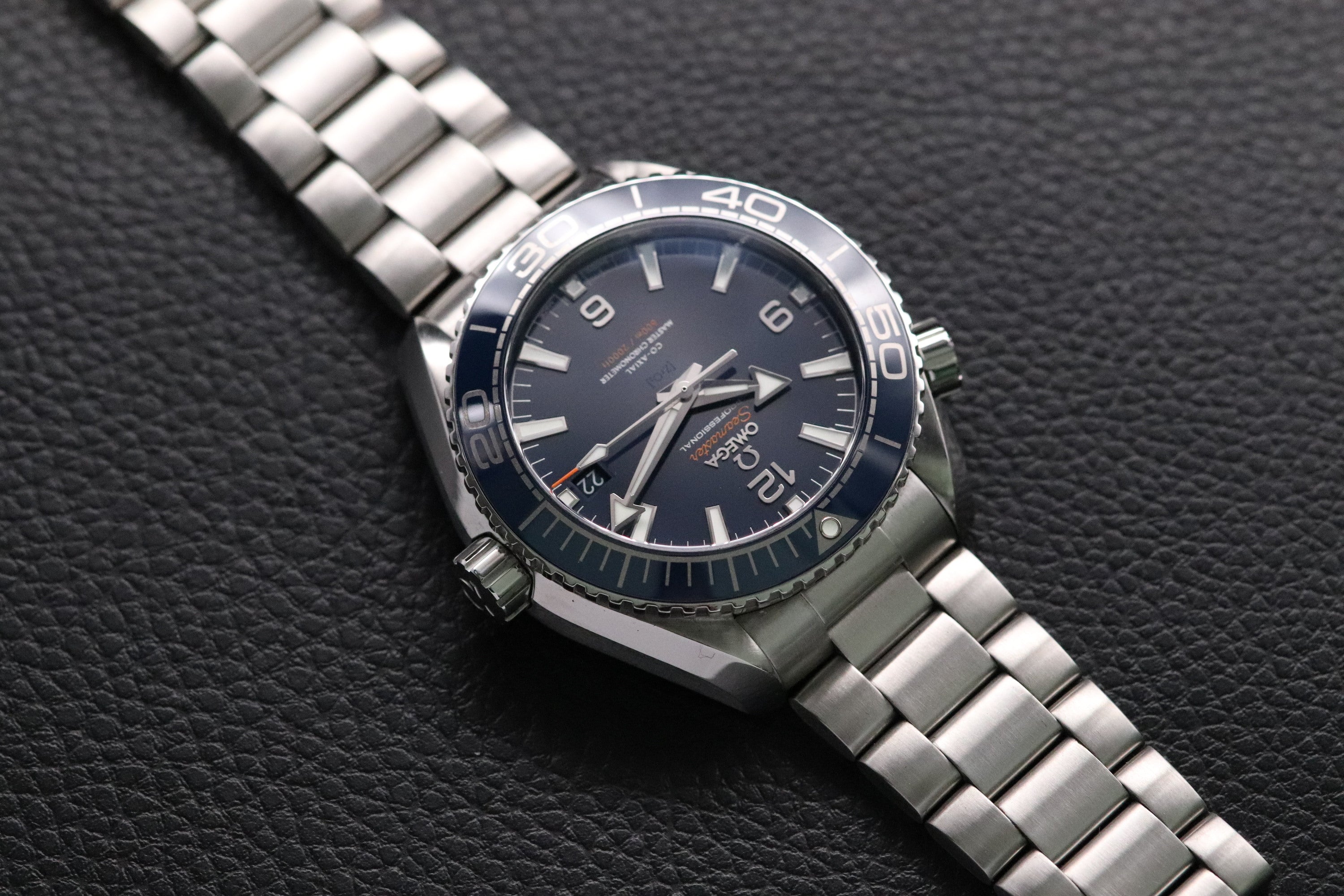 Omega Seamaster Planet Ocean 215.30.44.21.03.001 Fullset 2018 Box+Papers