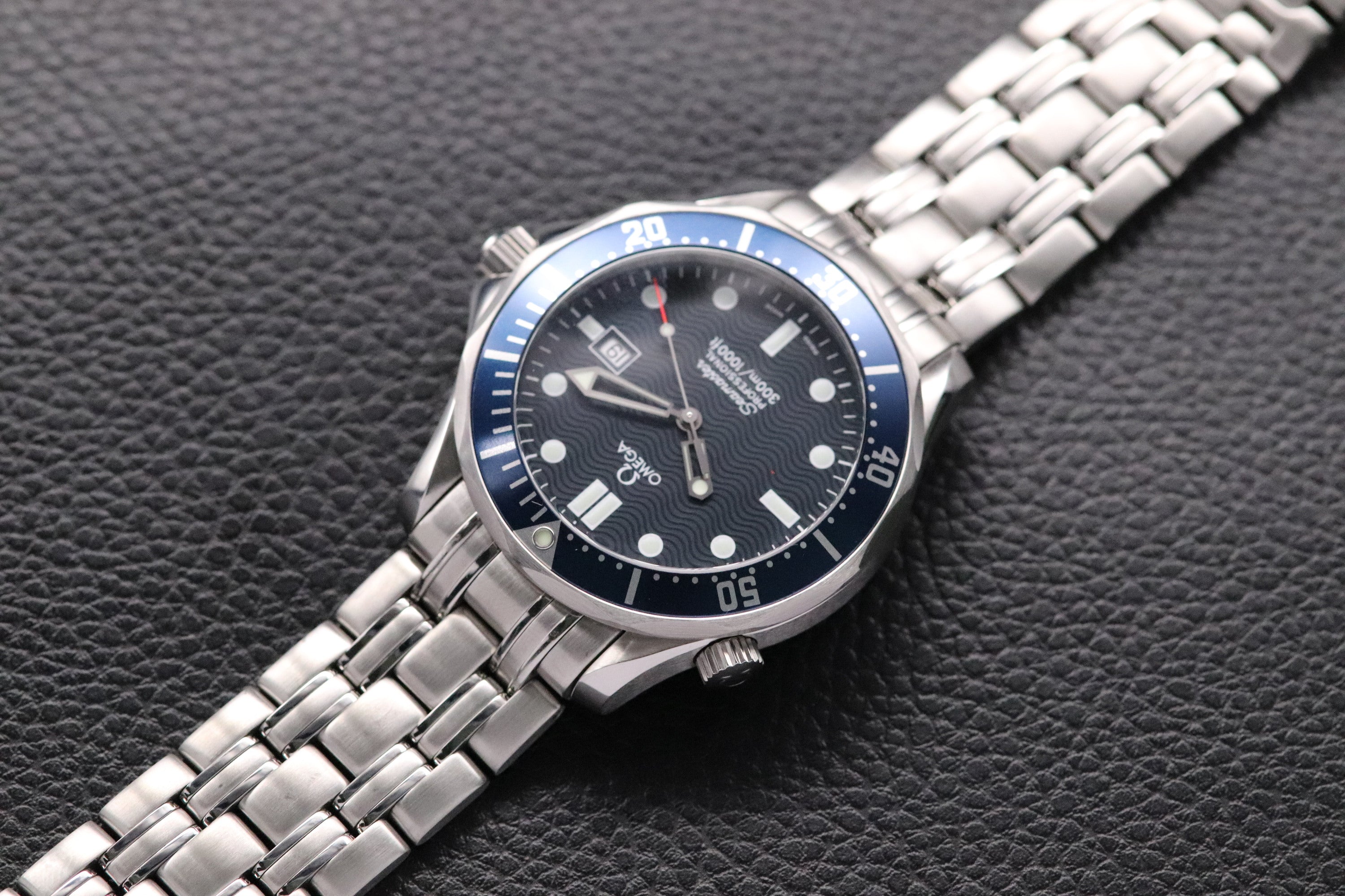 Omega Seamaster James Bond 2541.80 Blue 1998