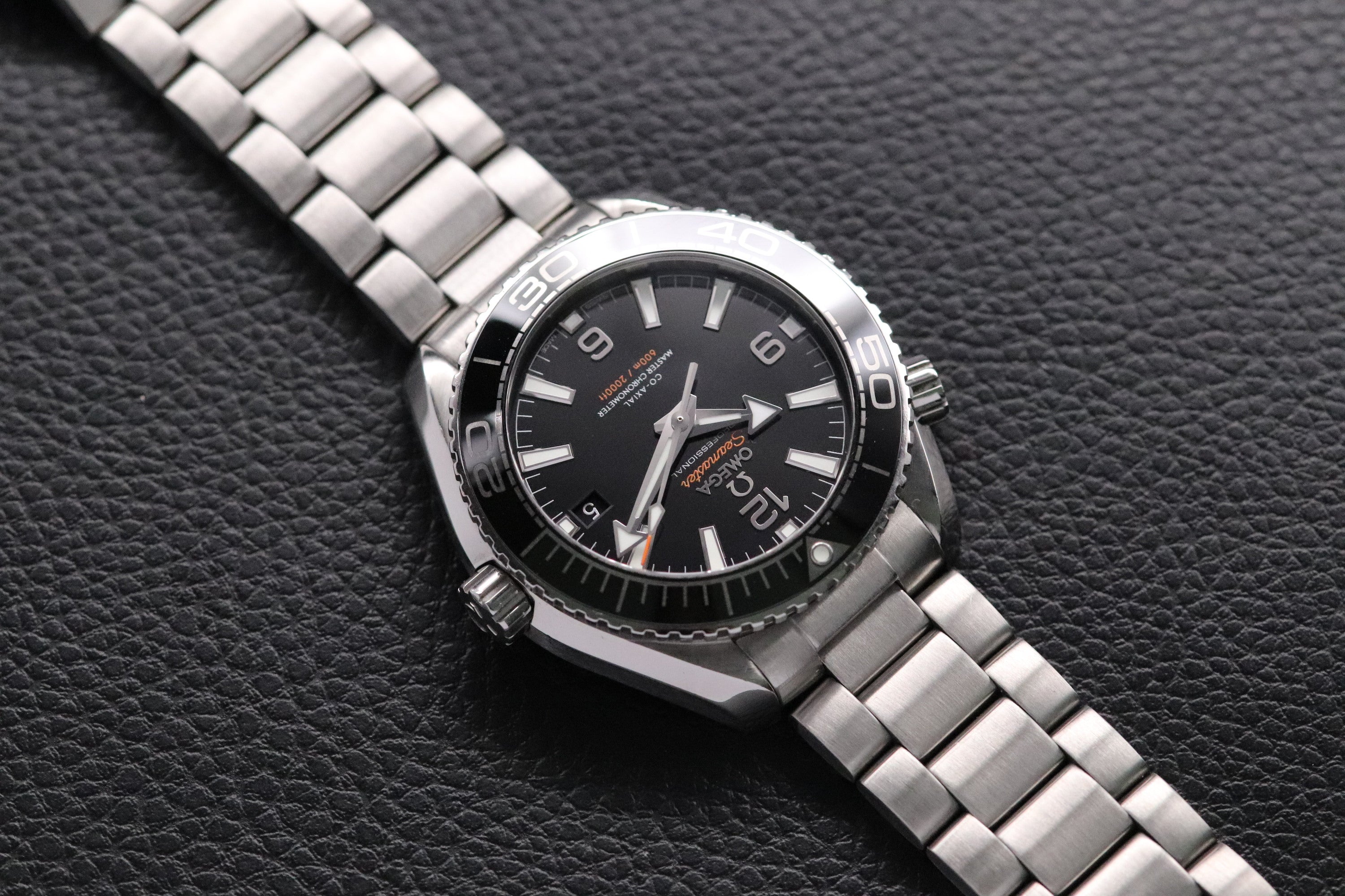 Omega Seamaster Planet Ocean 215.30.40.20.01.001 Fullset 2016 Box+Papers