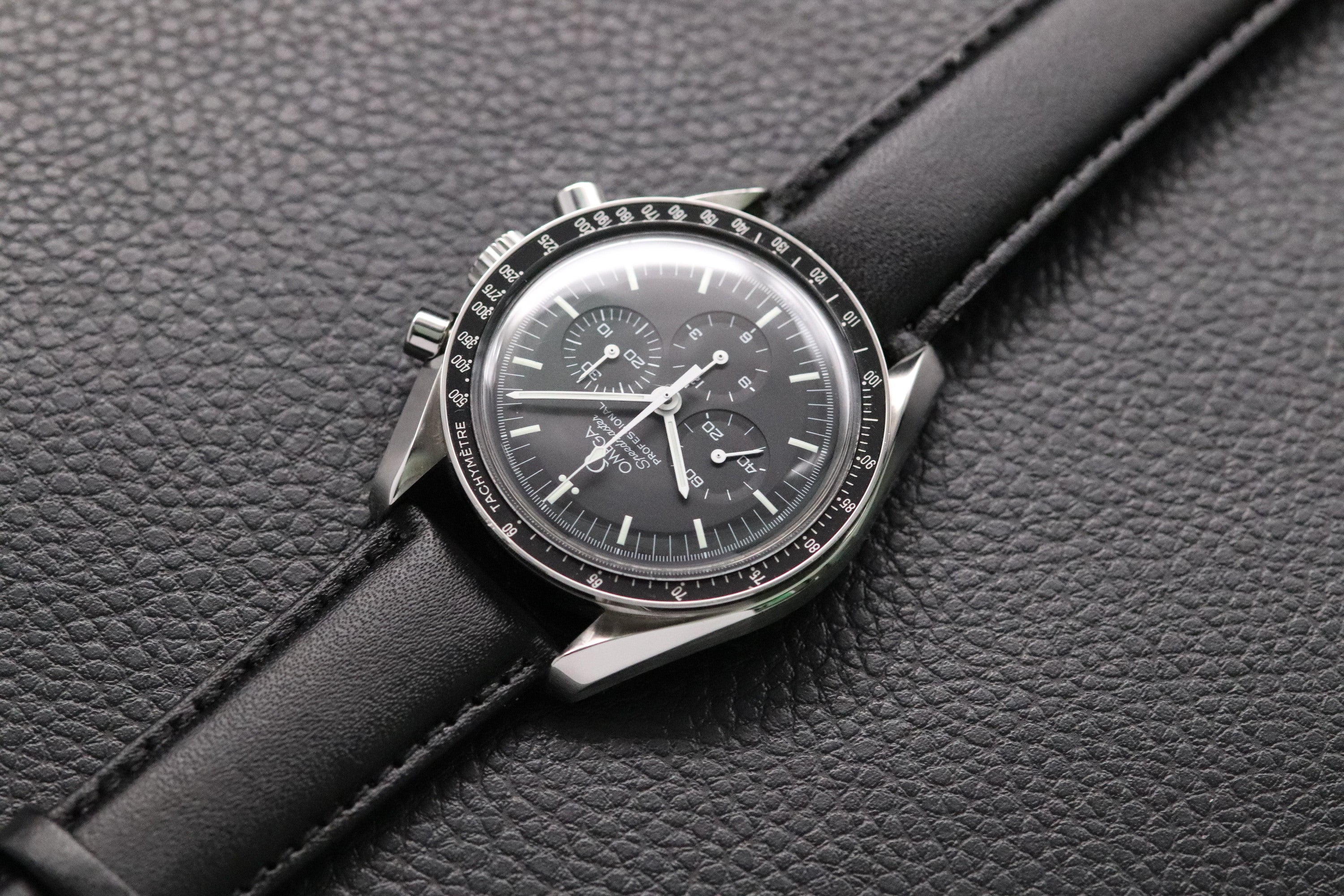 Omega Speedmaster Moonwatch 3570.50 Black Dial 2005