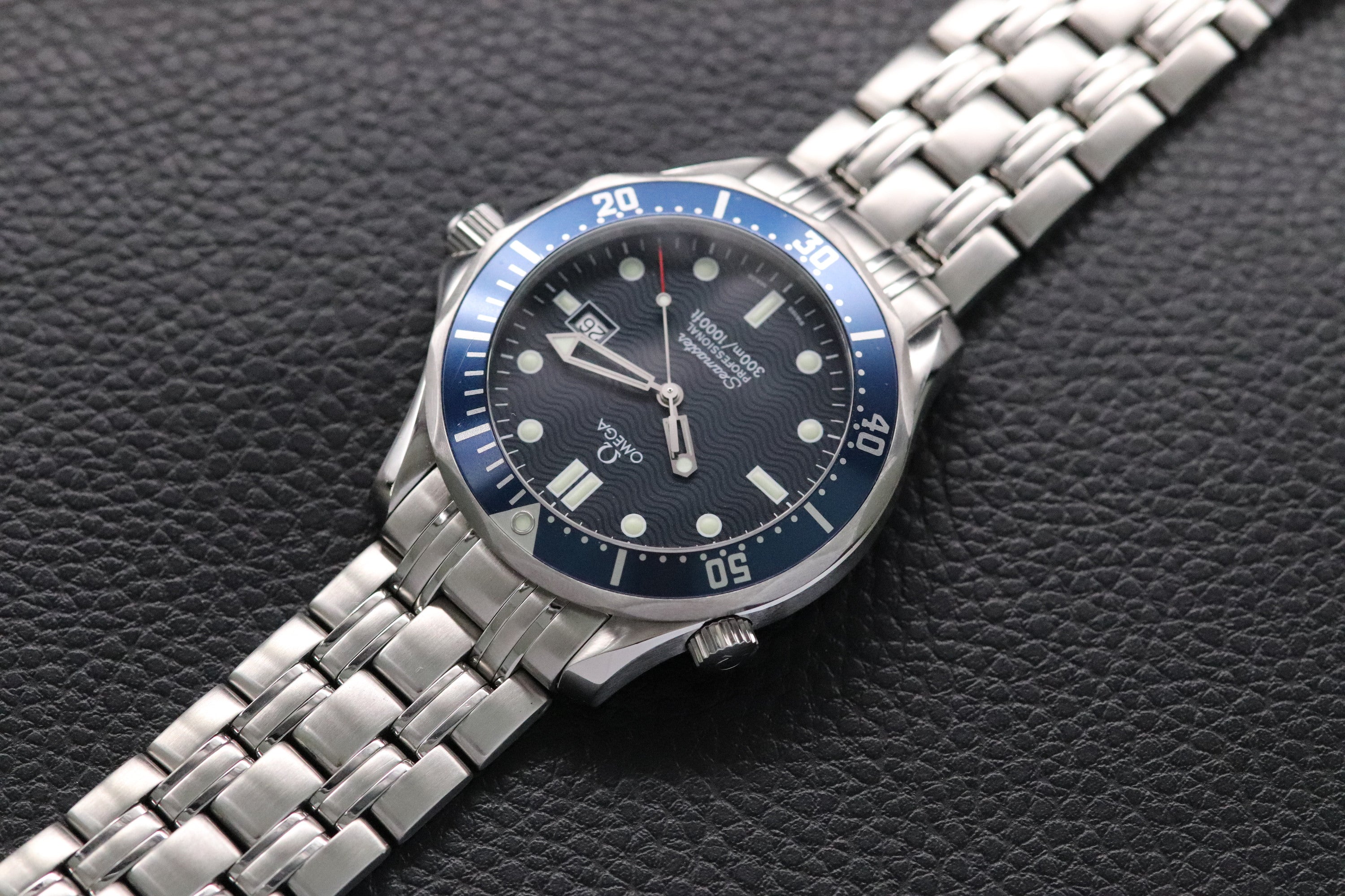 Omega Seamaster James Bond 2541.80 Blue 1998