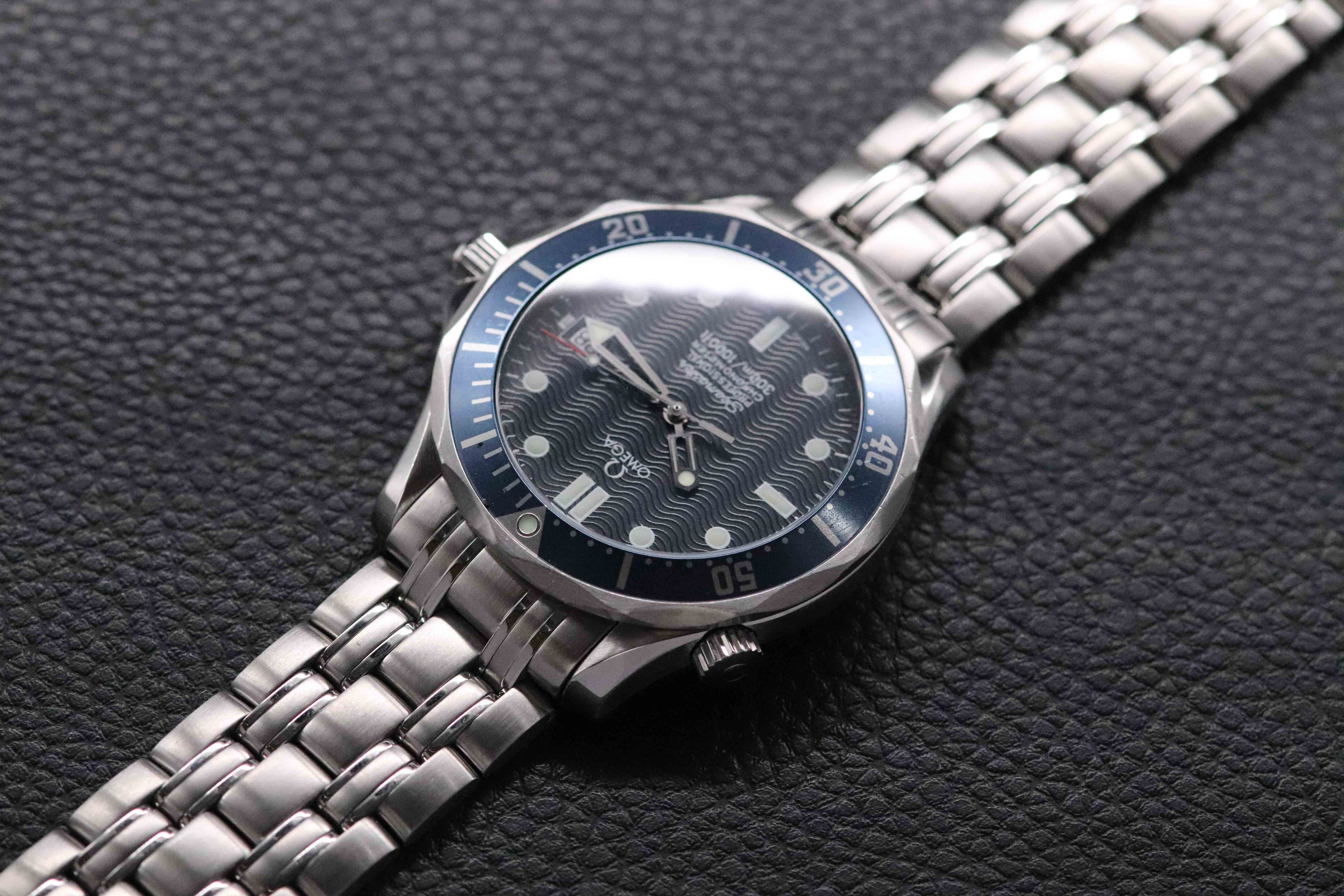 Omega Seamaster 2531.80 James Bond 2004 Papers