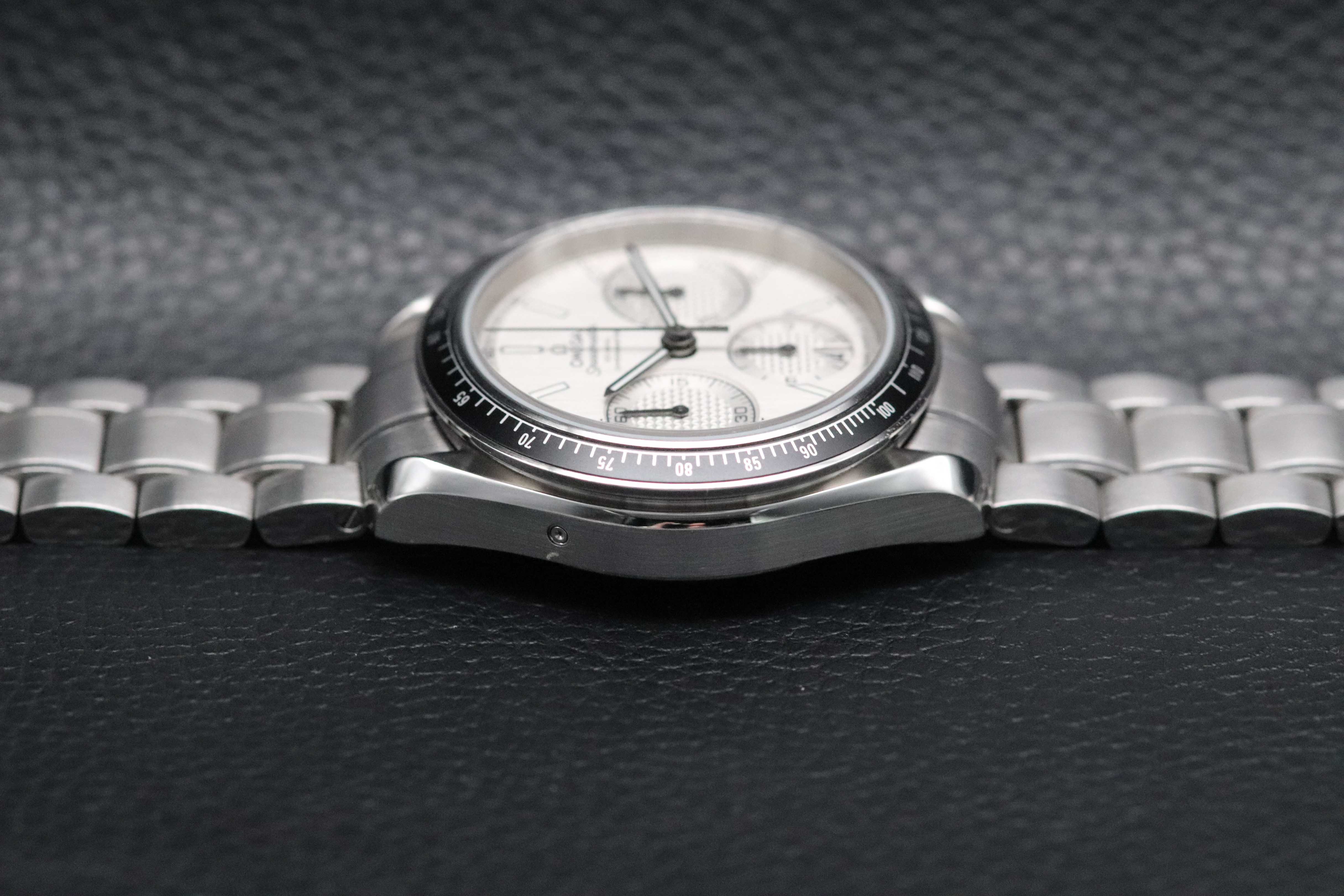 Omega Speedmaster Racing 326.30.40.50.02.001 Albino Fullset 2025 Box+Papers