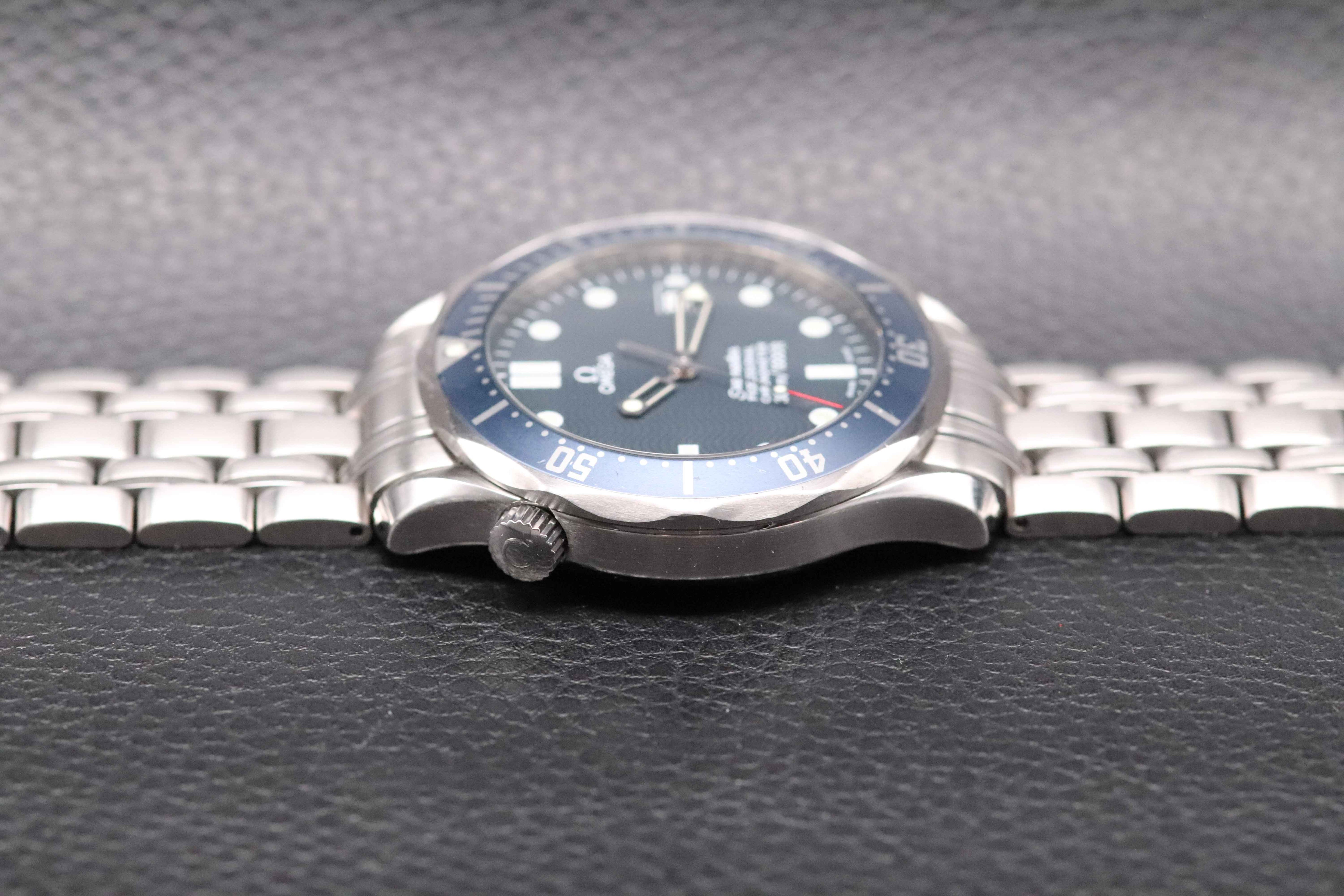 Omega Seamaster 2531.80 James Bond 2004 Papers