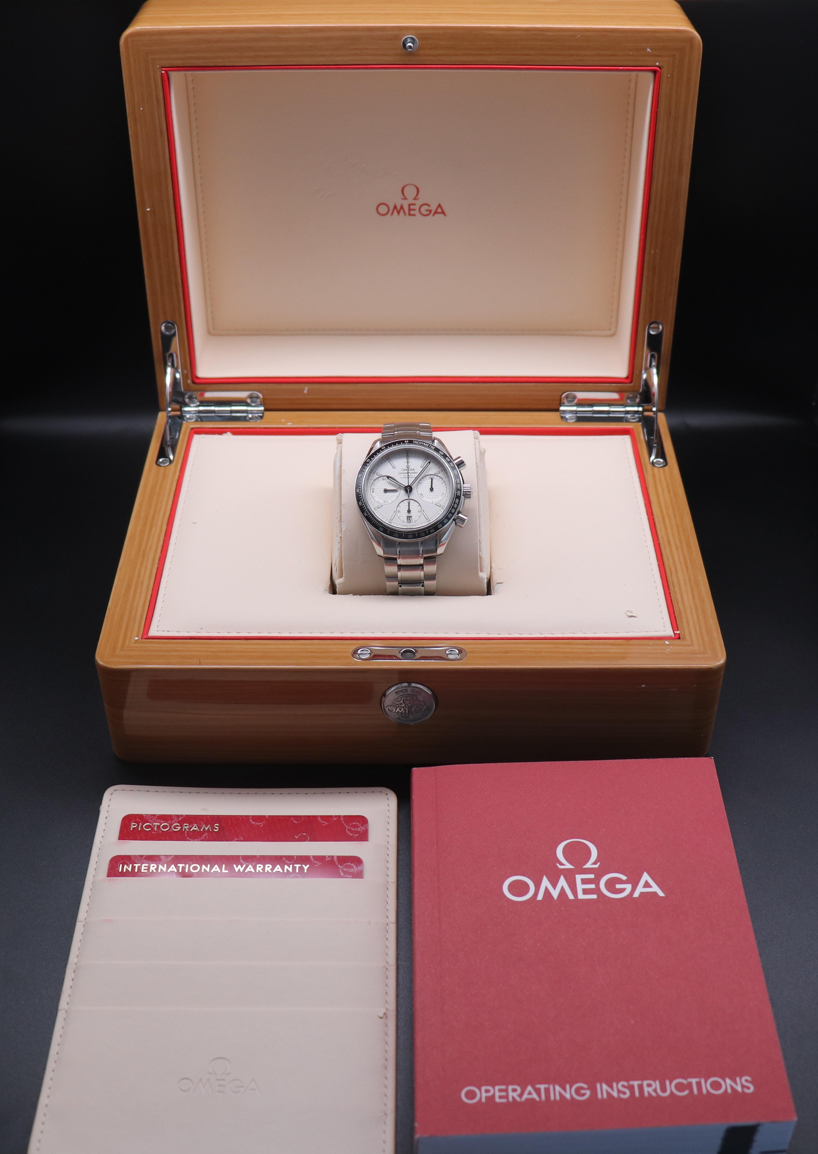 Omega Speedmaster Racing 326.30.40.50.02.001 Albino Fullset 2024 Box+Papers
