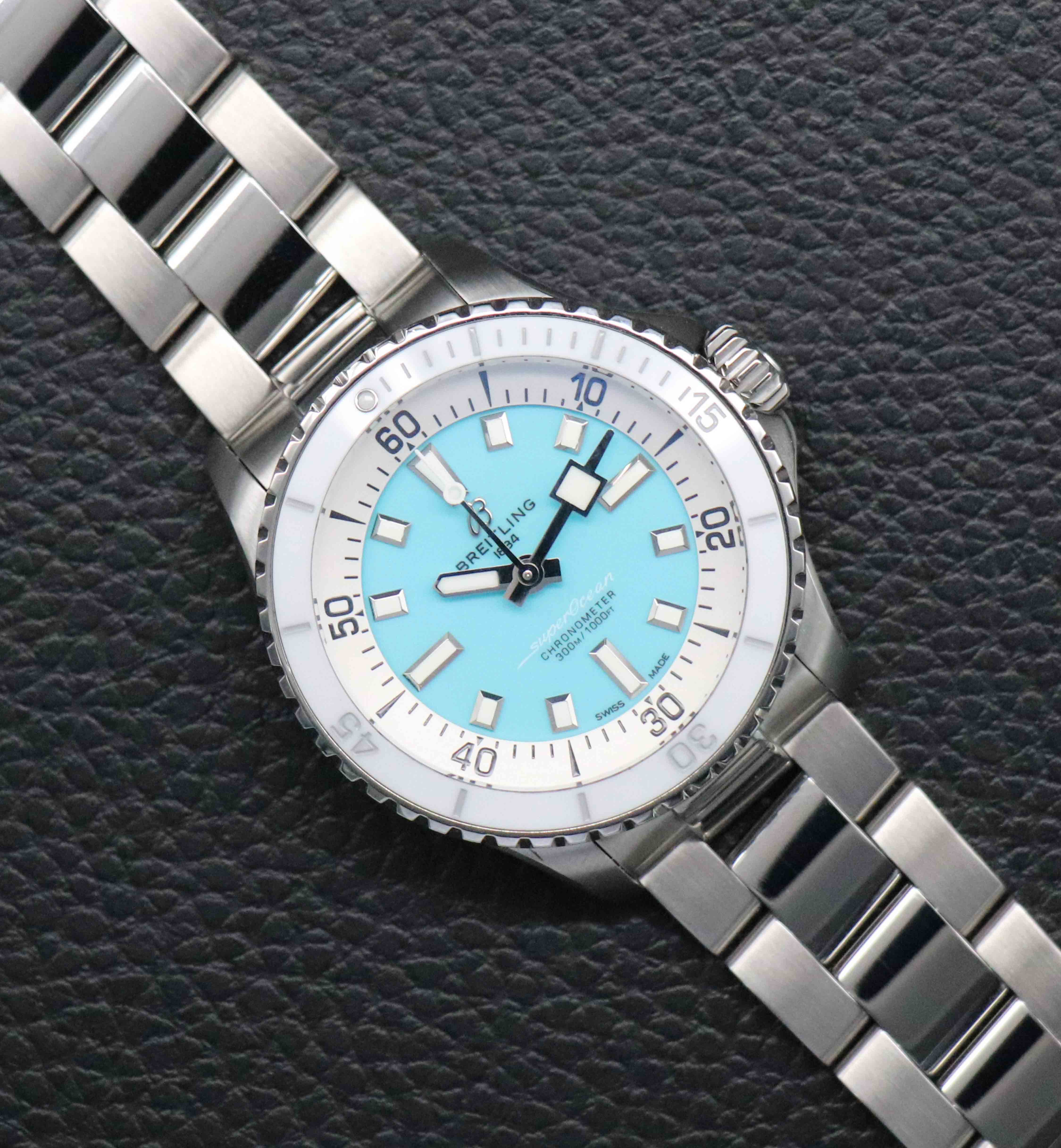 Breitling Superocean 36 A17377 Tiffany Blue Fullset 2023 Box+Paper