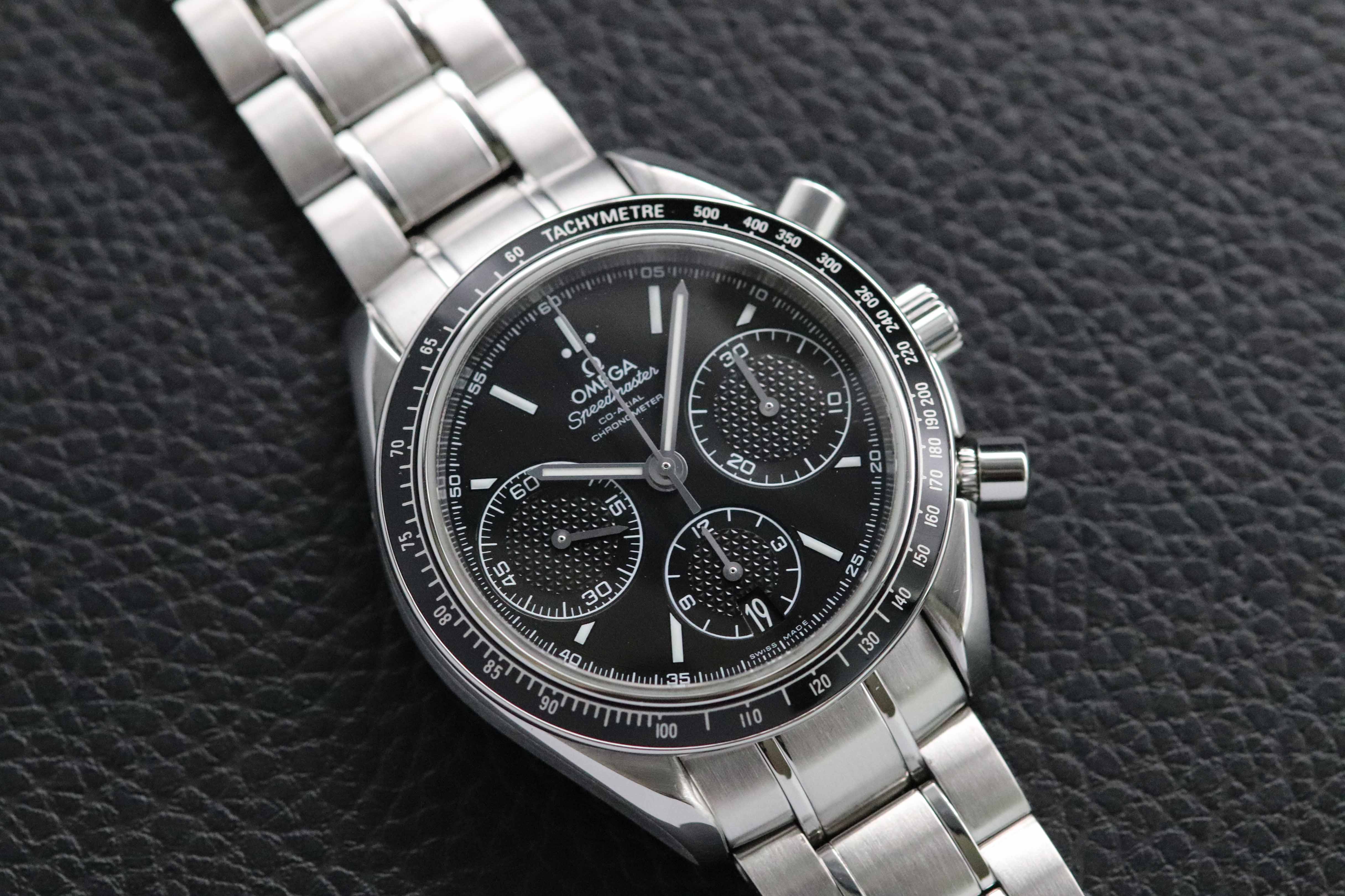 Omega Speedmaster Racing 326.30.40.50.01.001 Black Dial 2018