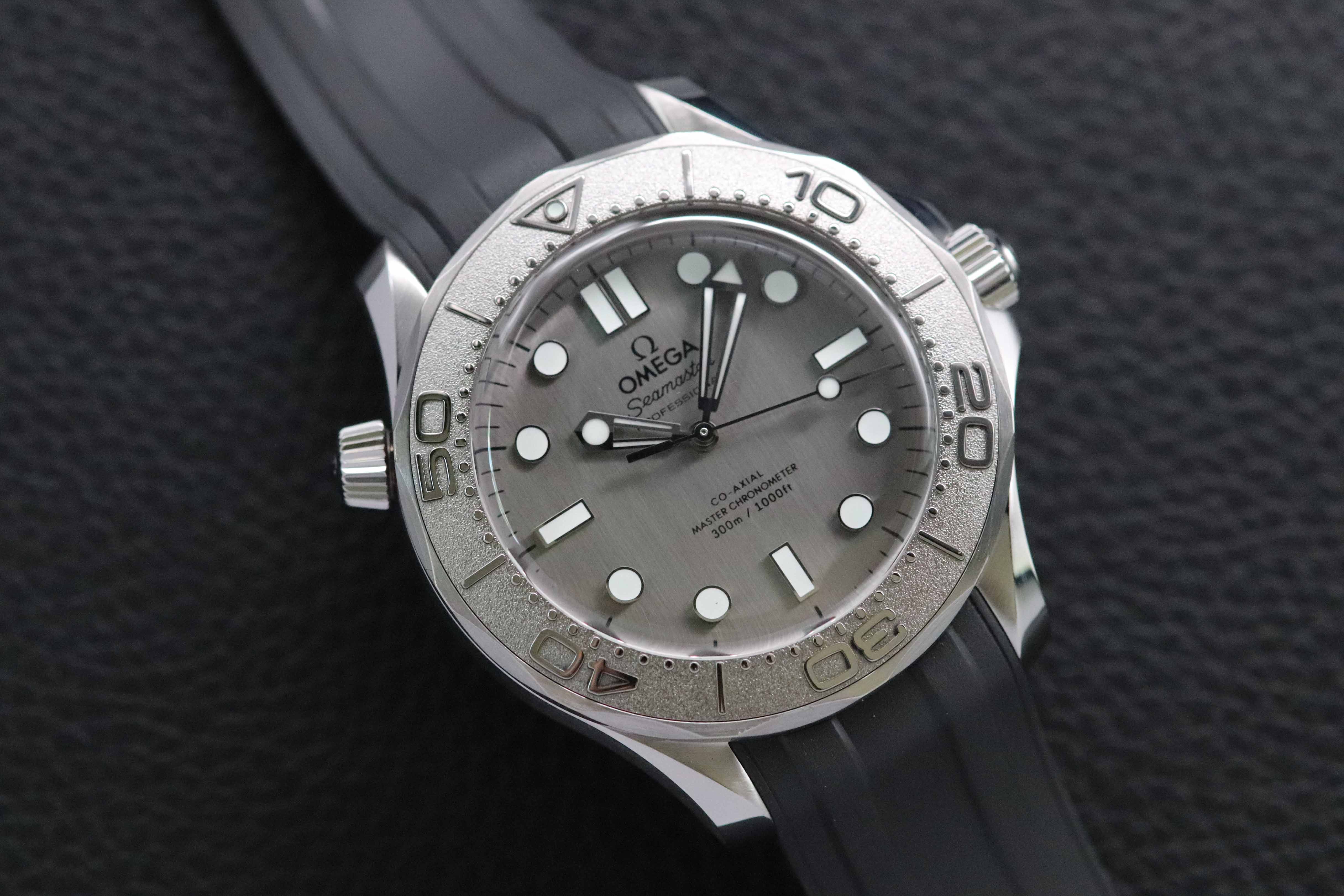 Omega Seamaster Diver 300 210.32.42.20.06.002 Grey Dial 2025