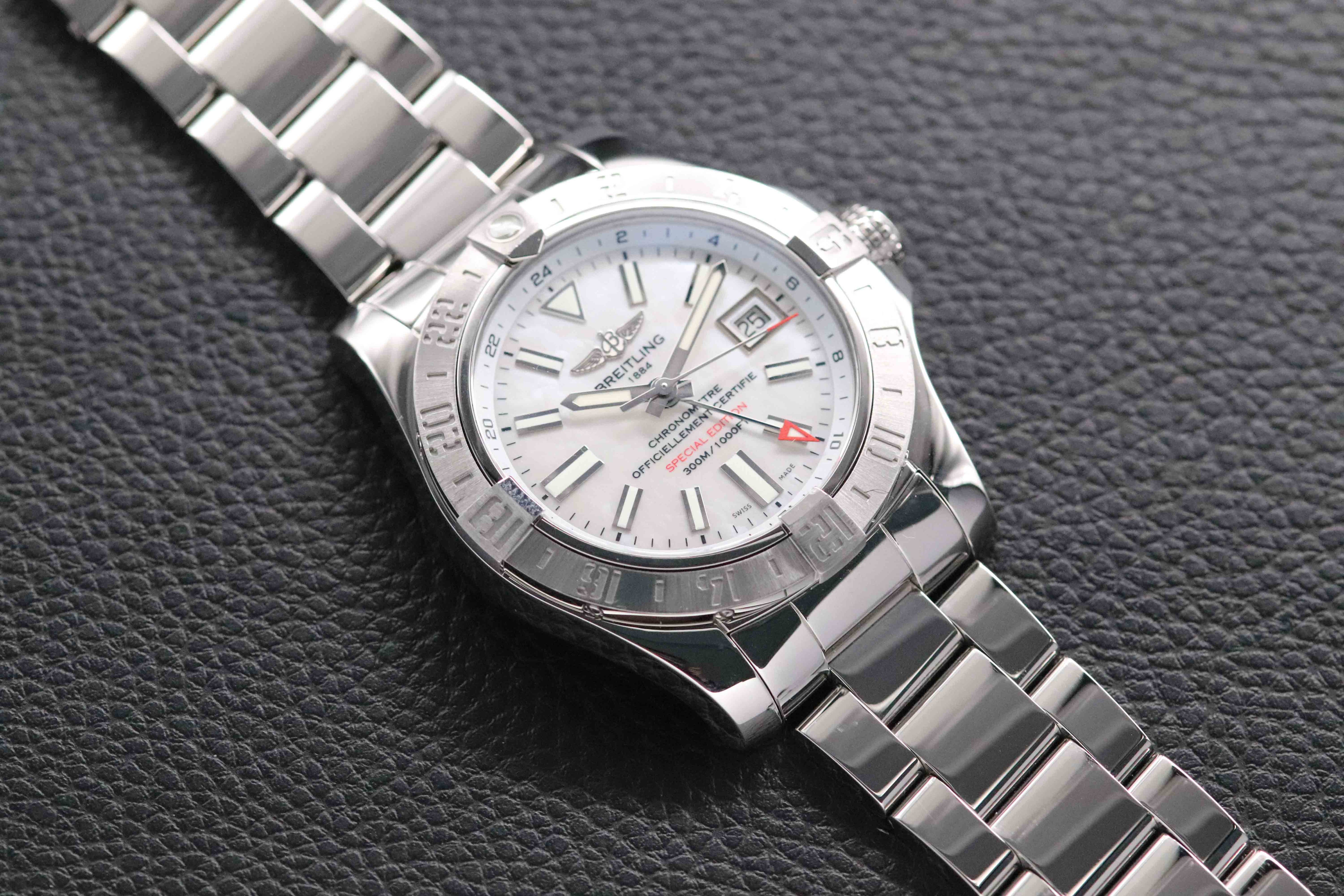 Breitling Avenger II GMT A32390 Fullset 2020 Box+Paper